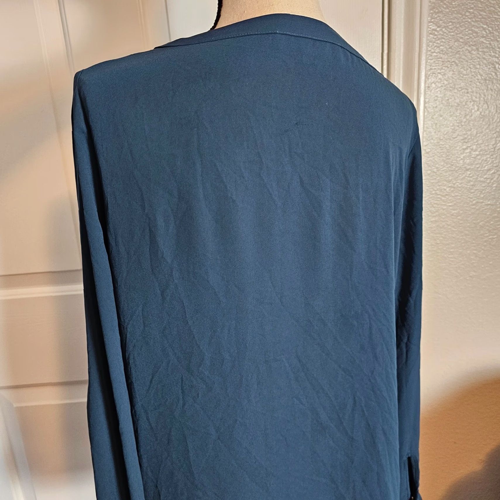 Ann Taylor Ann Taylor Loft Blouse Pullover Knit? Size M / US 6-8 / IT 42-44 - 4 Thumbnail