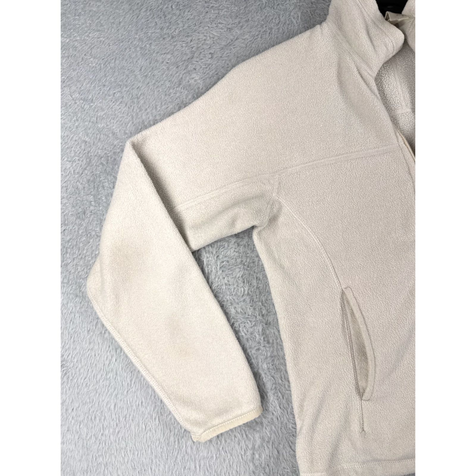 Patagonia Patagonia Sweater Womens Small White Synchilla Marsupial 1/2 Zip Pockets Poly Size S / US 4 / IT 40 - 3 Thumbnail