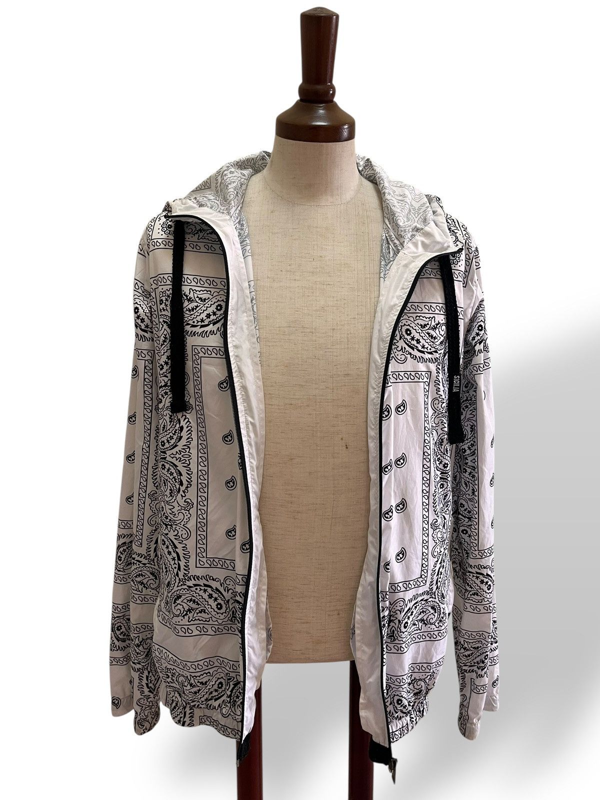 Dolce & Gabbana Dolce & Gabbana Light Jacket Size US L / EU 52-54 / 3 - 7 Thumbnail