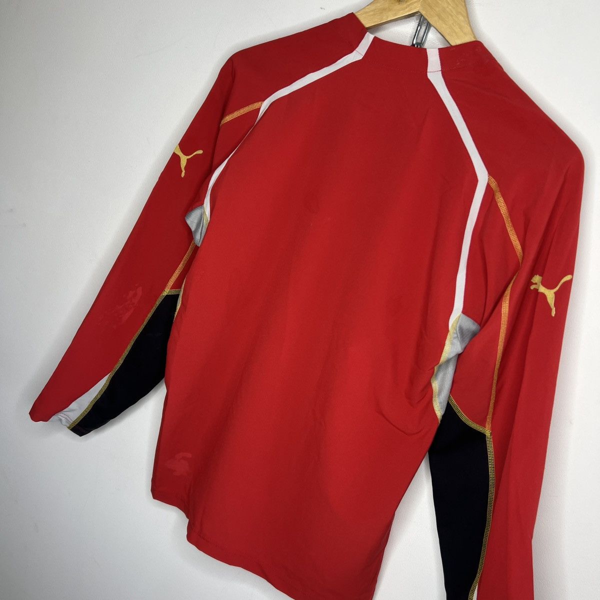 Puma × Vintage Vintage Stuttgart 2004 2006 football jersey Longsleeve Size US S / EU 44-46 / 1 - 8 Thumbnail