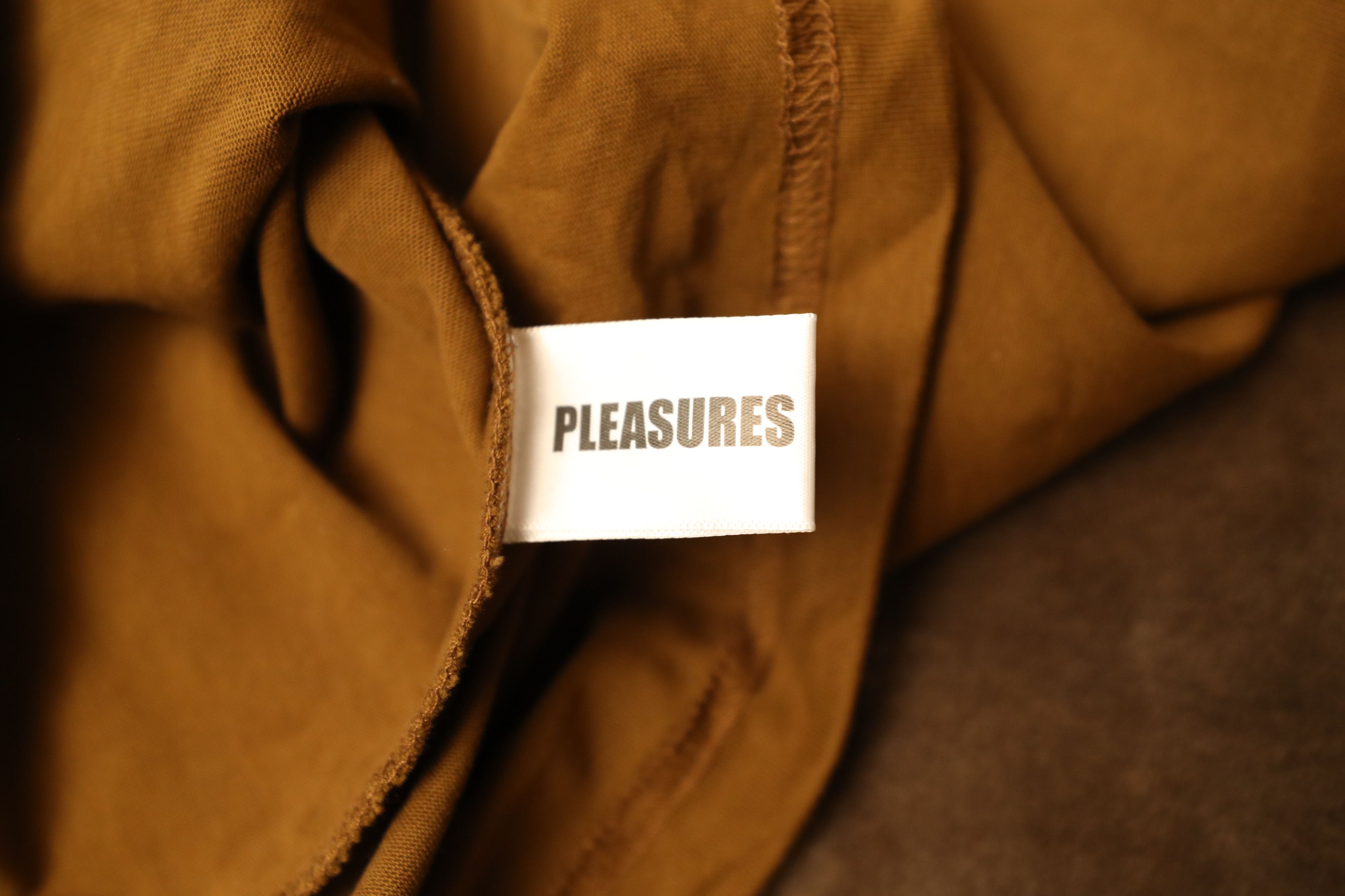 Pleasures Pleasures Guaranteed Satisfaction Turtleneck (M) Size US M / EU 48-50 / 2 - 12 Thumbnail