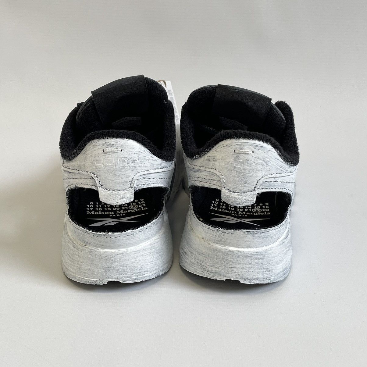 Maison Margiela × Reebok ‘Project 0 CL’ Painted Tabi Sneakers Size US 9 / IT 39 - 15 Thumbnail