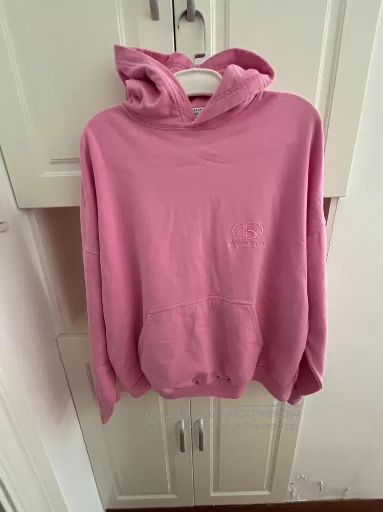 Balenciaga Balenciaga Logo Printed Solid Color Long Sleeve Hoodie Size M / US 6-8 / IT 42-44 - 1 Thumbnail