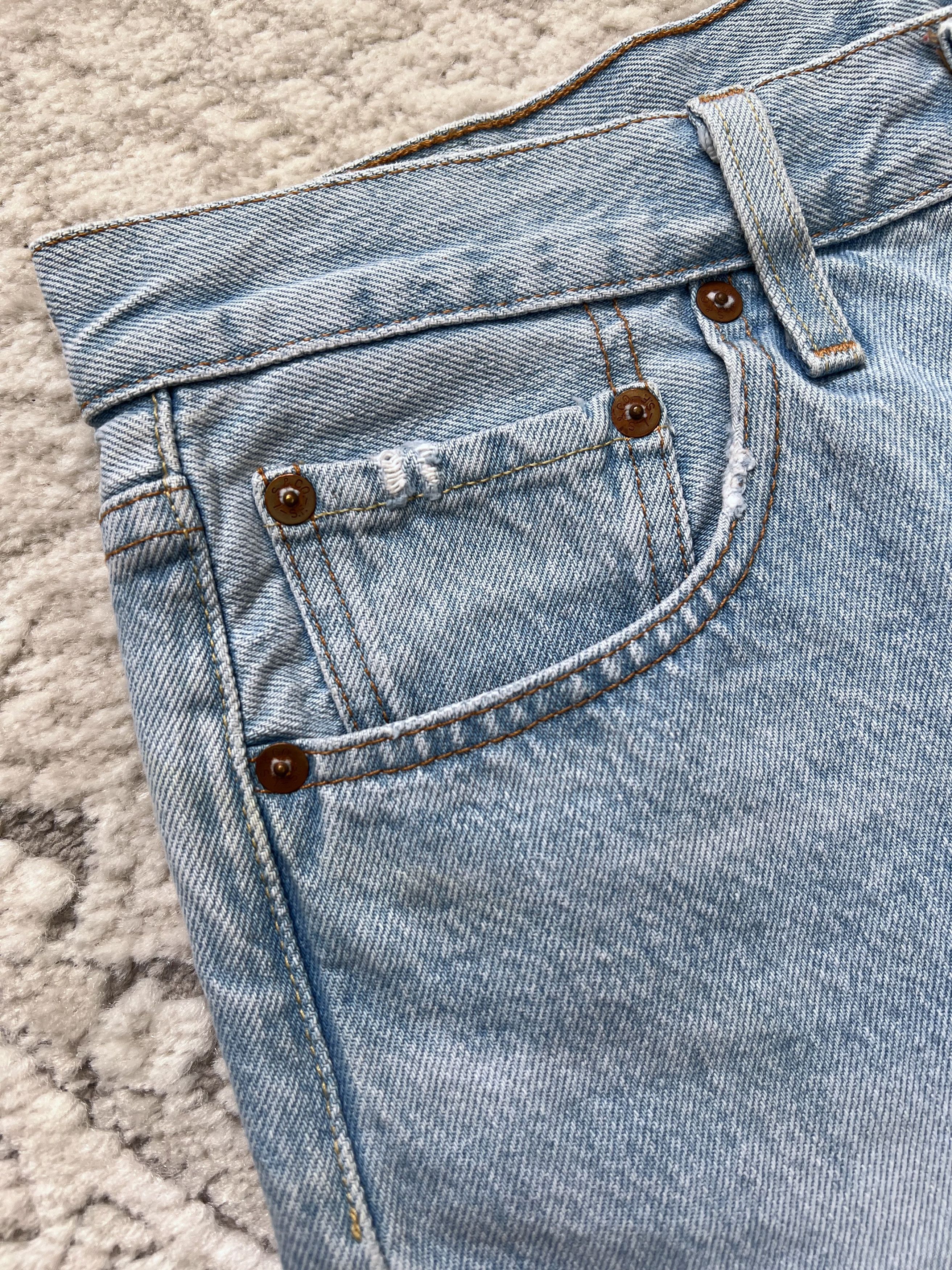 Levi's Levi’s 501 High Rise Cut-Off Women Denim Shorts 30"-31" Size 30" / US 8 / IT 44 - 4 Thumbnail