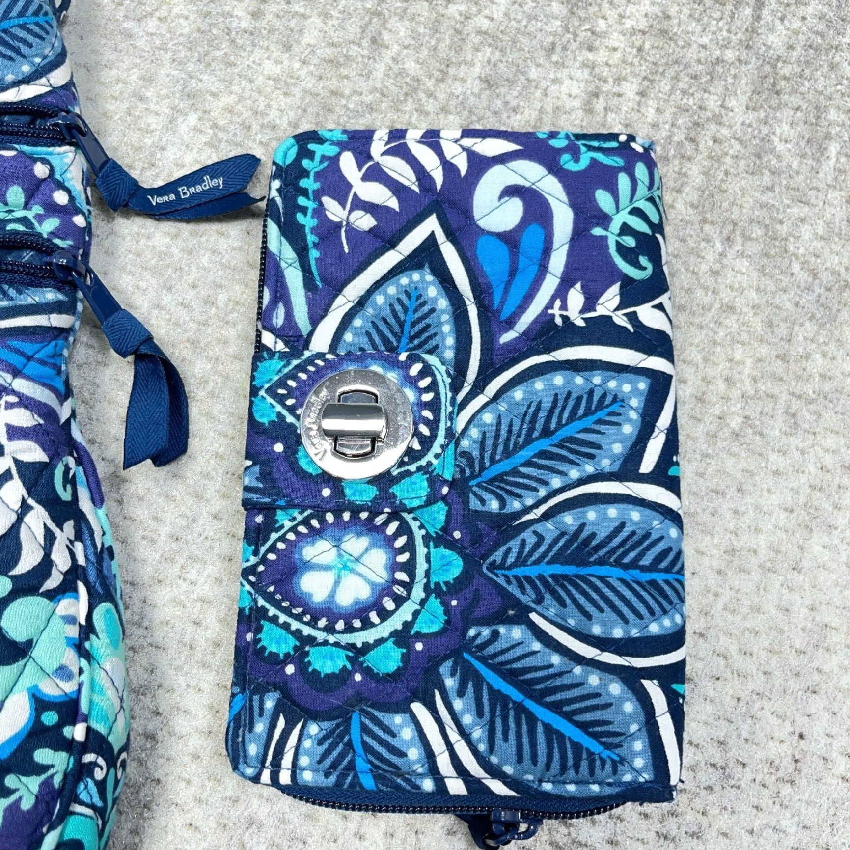 Vera Bradley Vera Bradley Crossbody Bag Women's Large Blue Island Medallion Quilt Pouch Wallet With Zip Molded Floral Size ONE SIZE - 2 Thumbnail