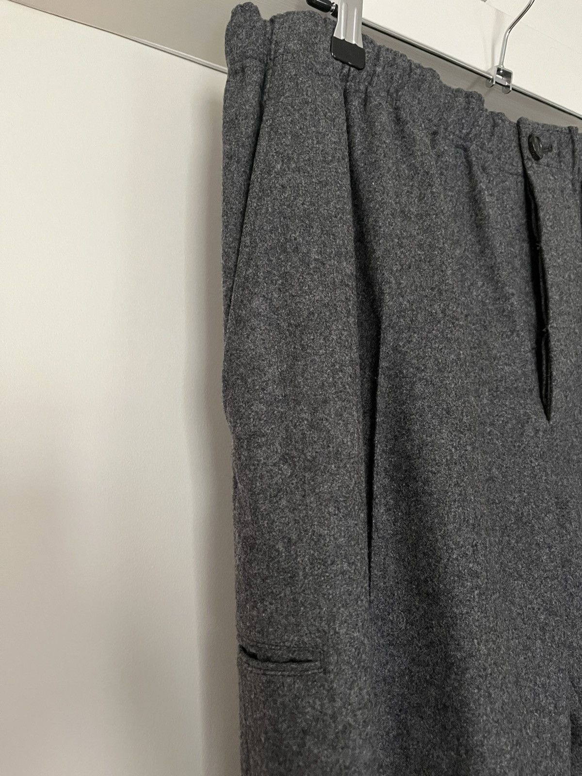 Yves Saint Laurent Archive Wool Elastic band trousers from Saint Laurent. Size US 34 / EU 50 - 4 Thumbnail
