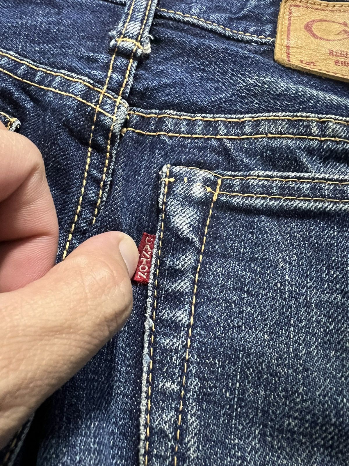 If Six Was Nine × Japanese Brand × Le Grande Bleu (L.G.B.) VINTAGE 90’S CANTON SELVEDGE DISTRESSED JEANS Size US 26 / EU 42 - 23 Thumbnail