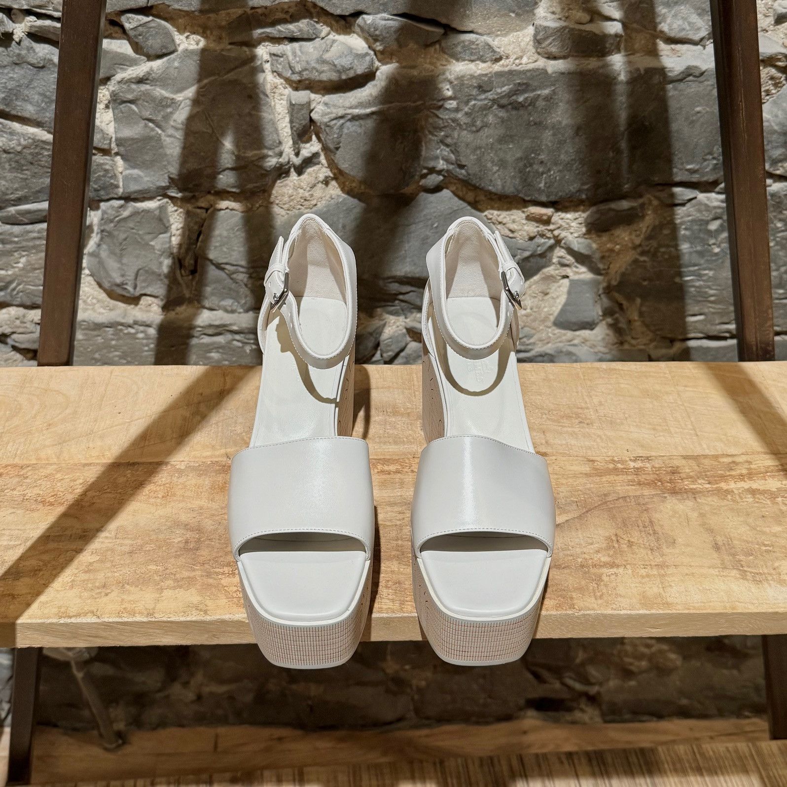 Hermes Hermès Illusion 35 Blanc de Paris Wedge Leather Sandals Size US 8 / IT 38 - 3 Thumbnail