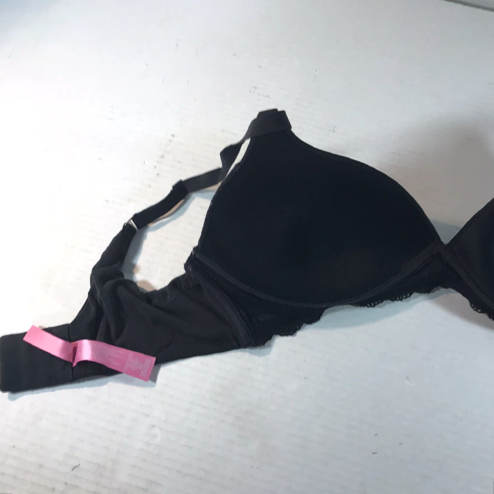 Isaac Mizrahi Isaac Mizrahi Black Wireless Lace T-Shirt Bra Womens 38C Modern Designer Size ONE SIZE - 5 Thumbnail