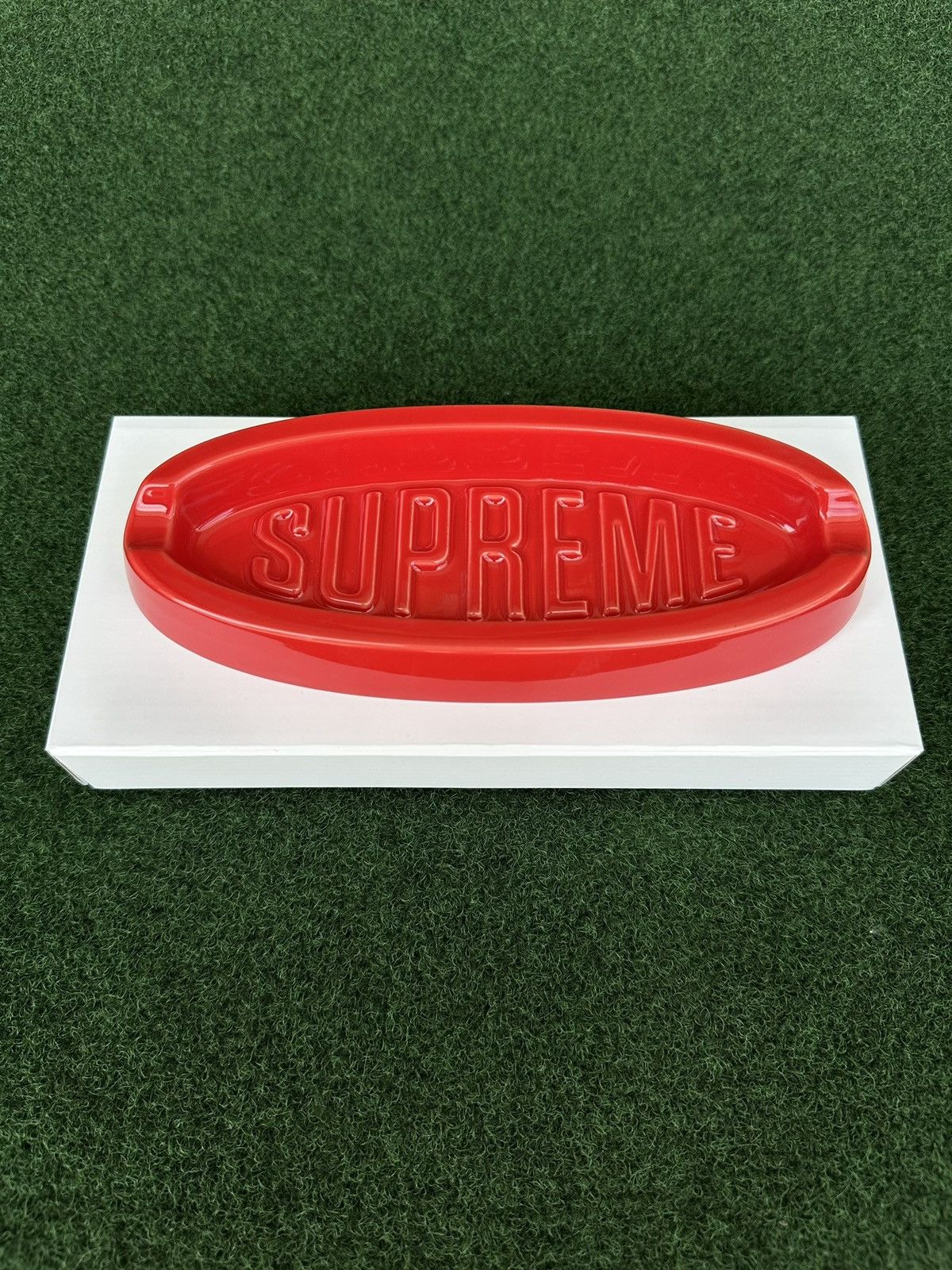 Supreme Oval Tray in Red, Men's