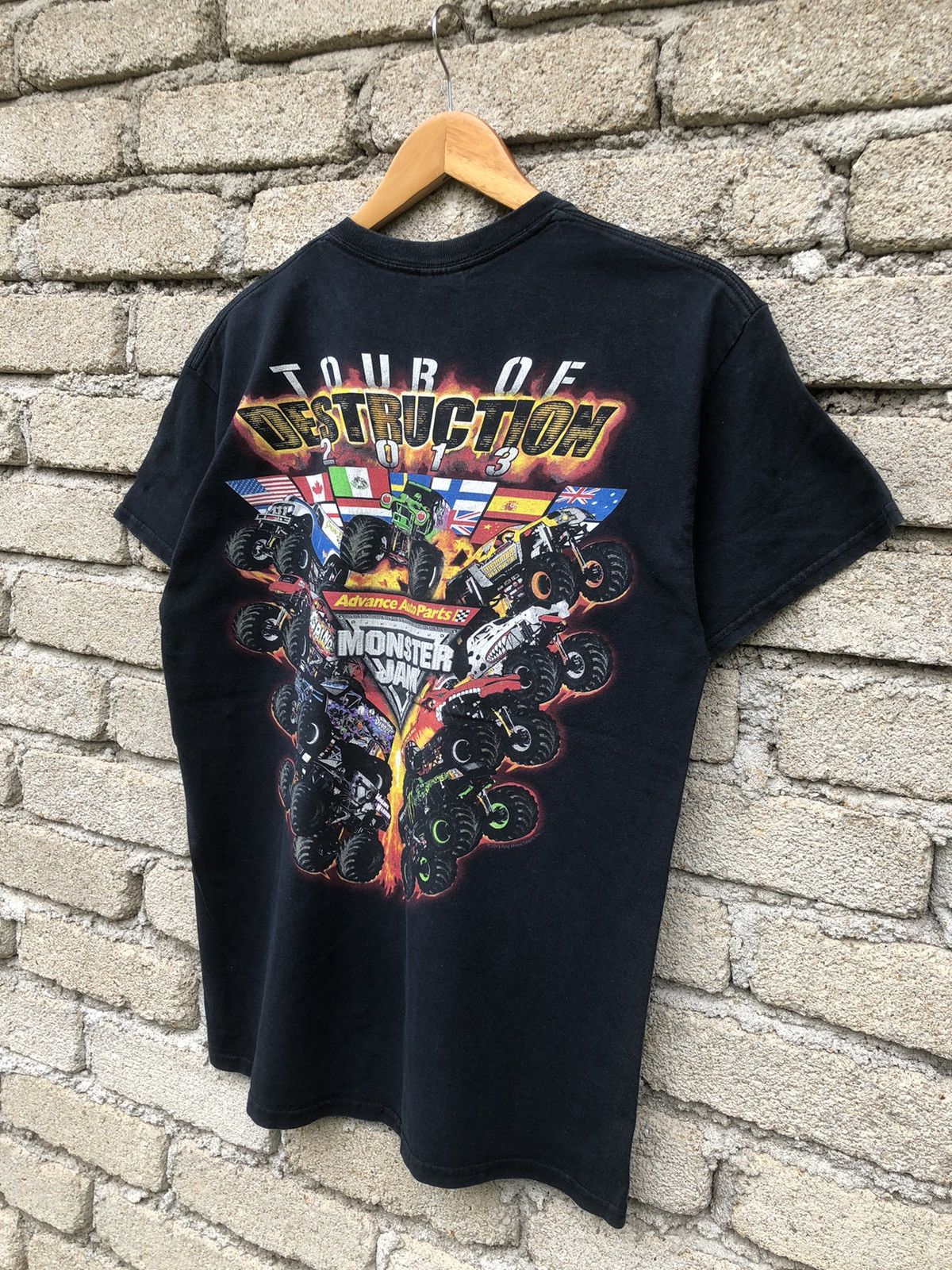 NASCAR × Vintage Vintage Y2K Tour Of Distruction Monster Jam Tshirt Size US M / EU 48-50 / 2 - 4 Thumbnail
