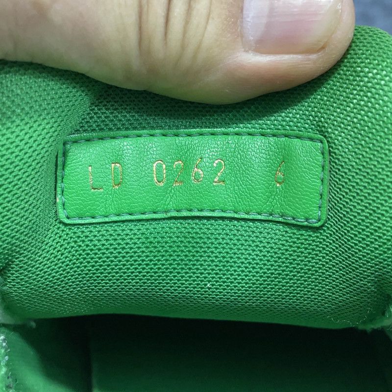 Louis Vuitton Louis Vuitton Casual Sneakers in White and Green - Size US 7.5 / EU 40-41 - 3 Thumbnail