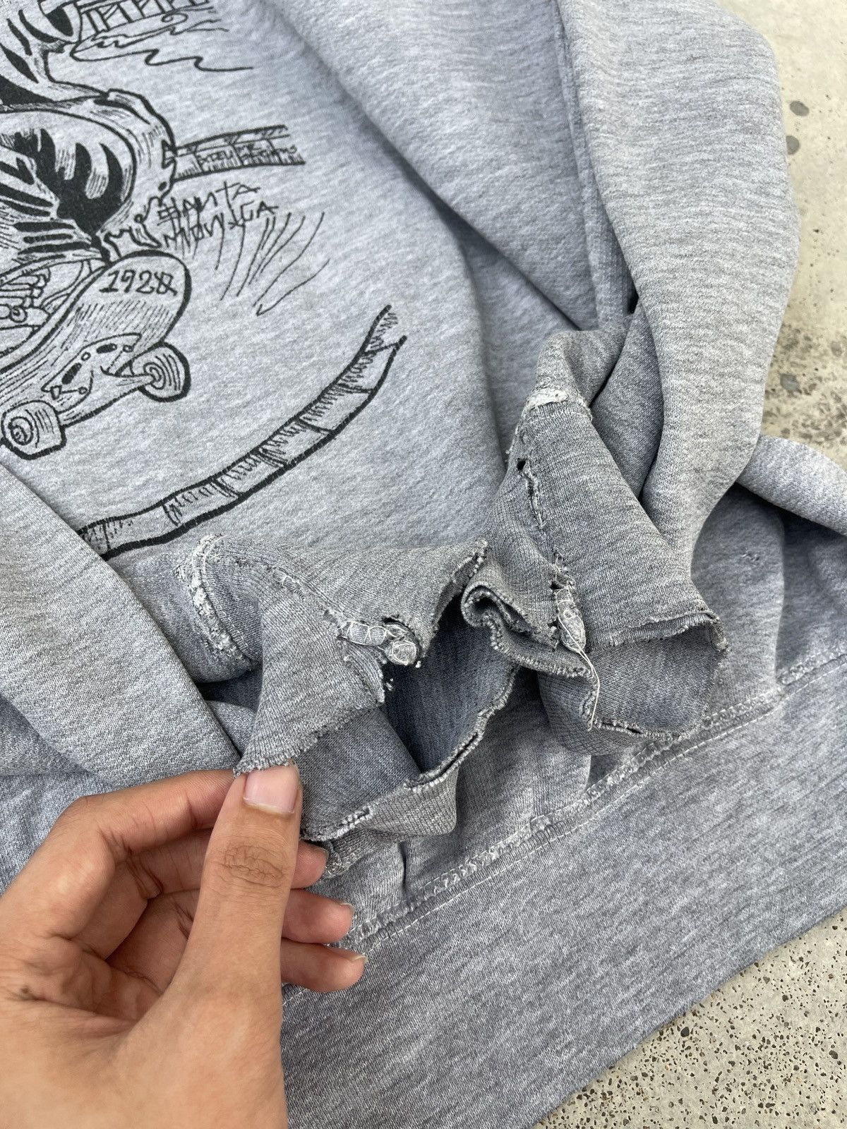 Japanese Brand × Vintage Y2K Distressed Skateboarding Skull Pullover Hoodie Size US XL / EU 56 / 4 - 11 Thumbnail