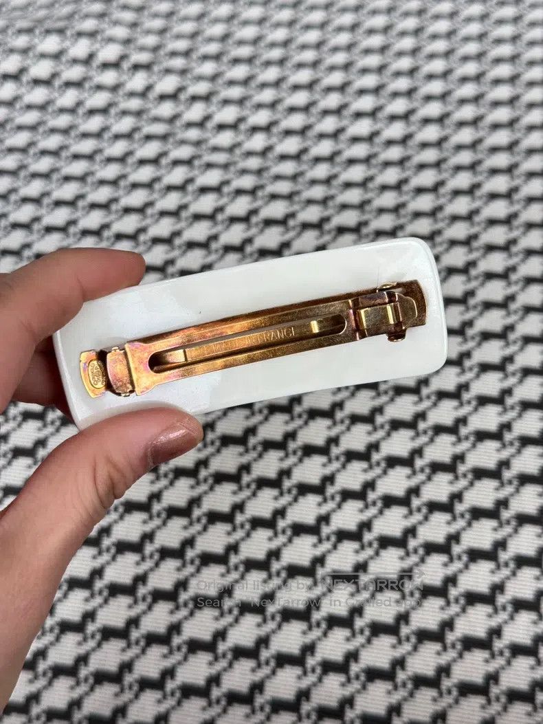 Chanel Chanel White acrylic hair clip Size ONE SIZE - 3 Thumbnail