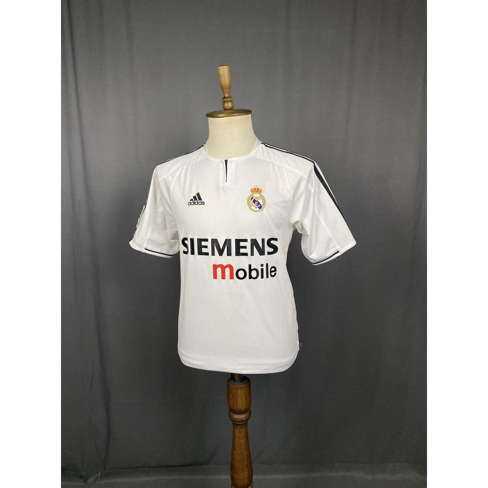 Adidas Beckham Real Madrid Adidas White 2004 Jersey Size S Size US S / EU 44-46 / 1 - 4 Thumbnail