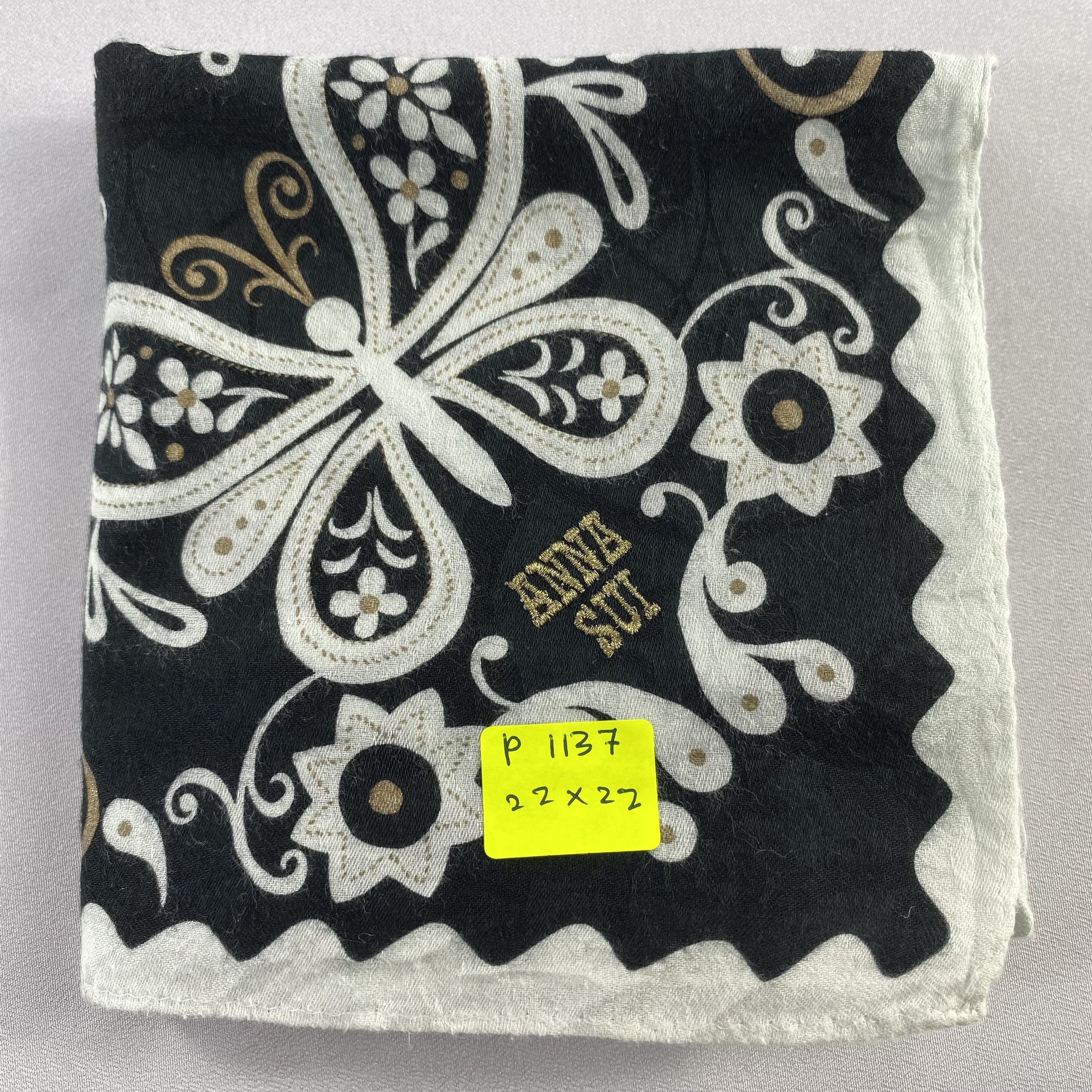 Vintage Anna Sui Bandana/ Handkerchief / Neckerchief-P1137 Size ONE SIZE - 5 Thumbnail