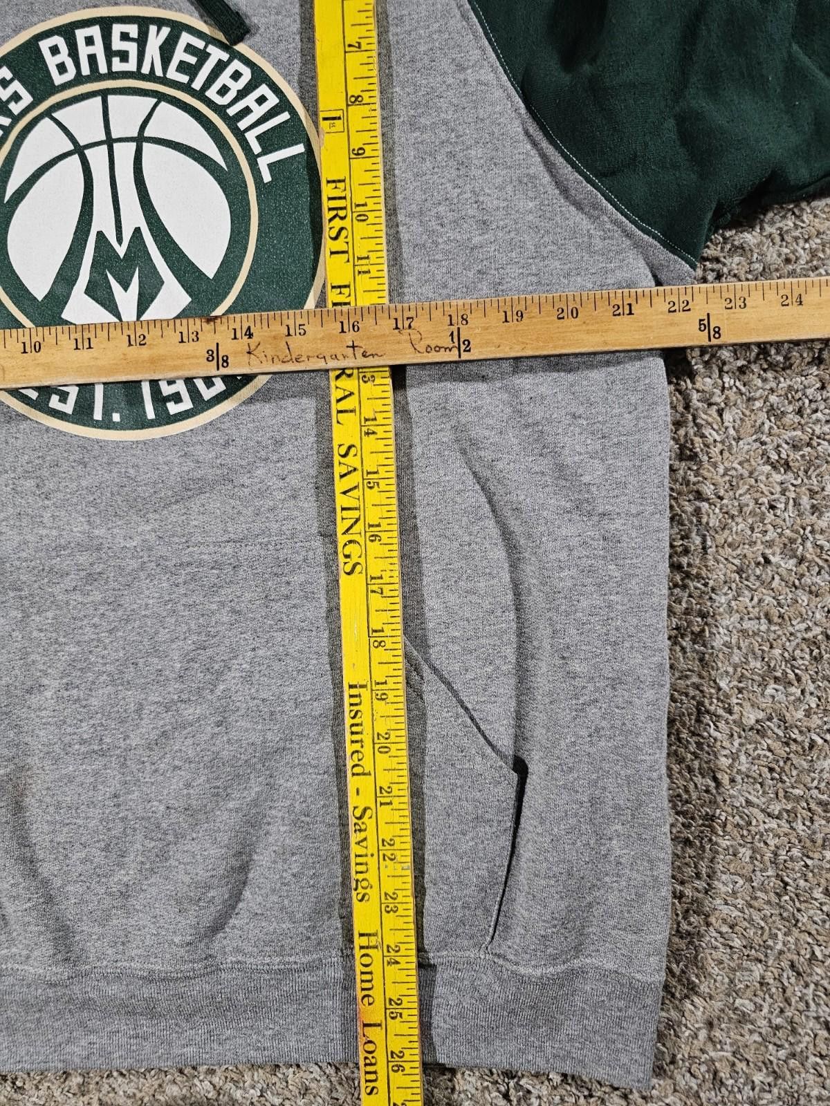 Jerzees Milwaukee Bucks Basketball Hoodie Large Jerzees NuBlend Size US L / EU 52-54 / 3 - 5 Thumbnail
