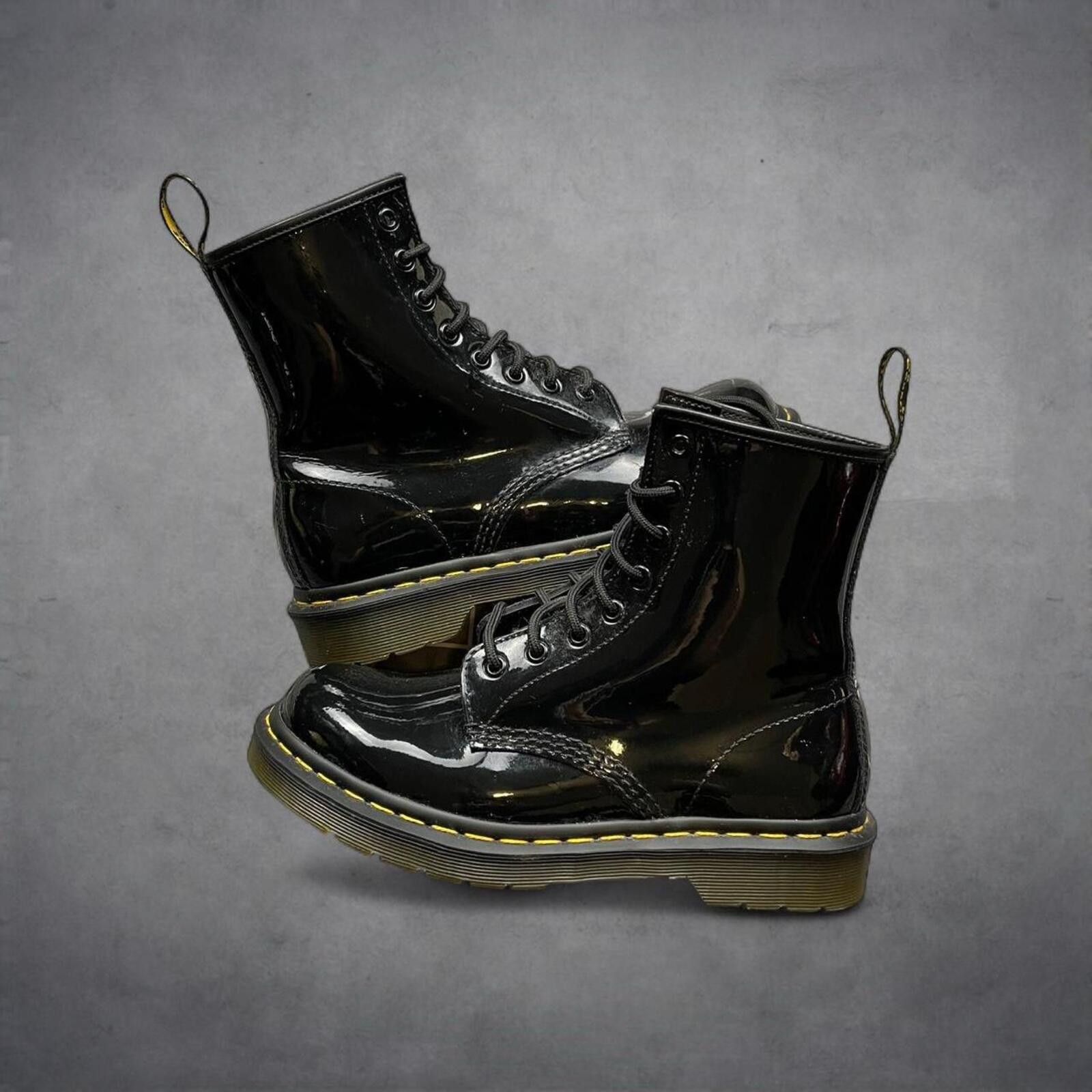 Dr. Martens Dr Martens Doc Cabrillo Black Leather Chukka 