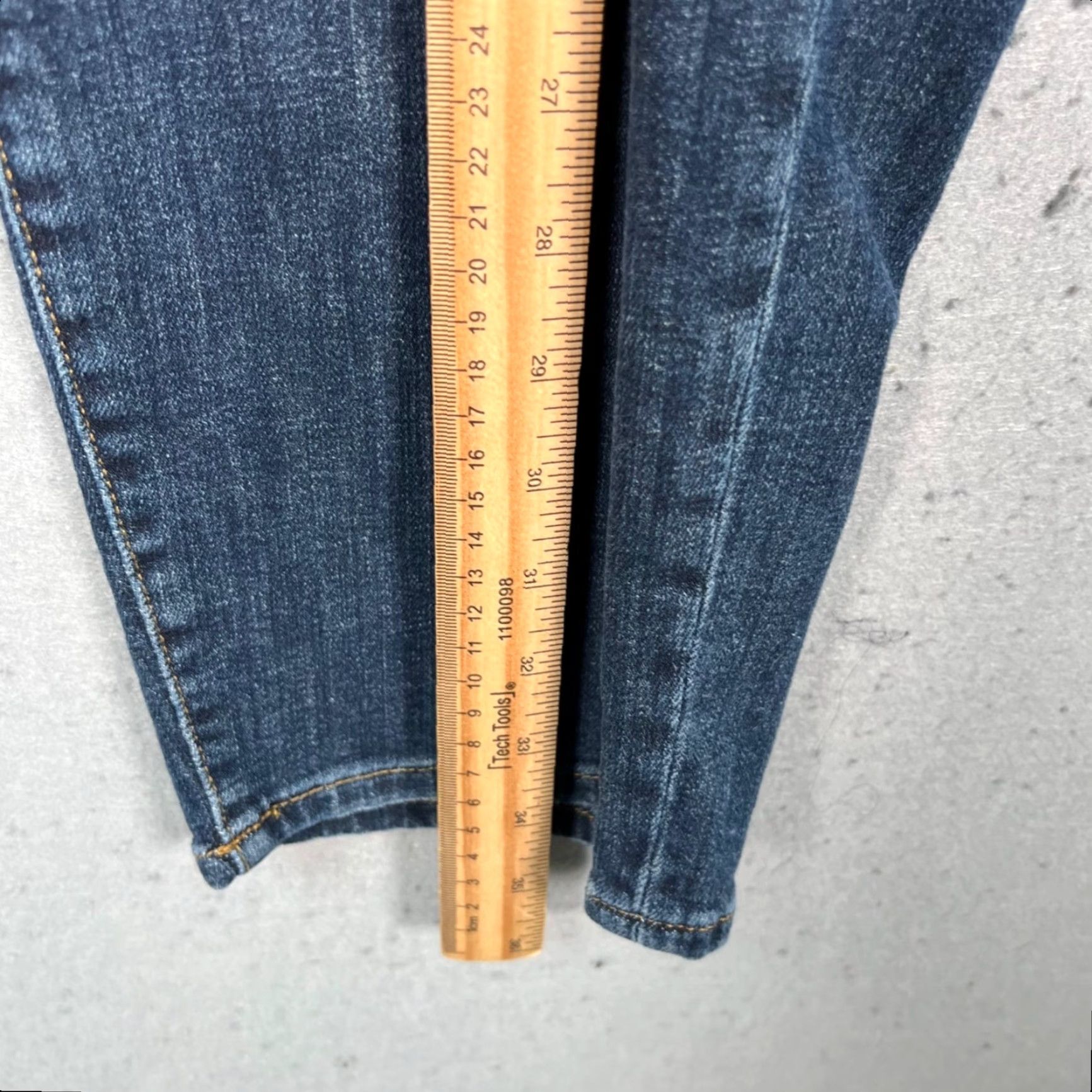 Frame FRAME Cropped Jeans Womens Size 34 Blue Distressed Mid-Rise Denim 5-Pocket Pocket 24in Inseam Size 24" / US 00 / IT 34 - 7 Thumbnail
