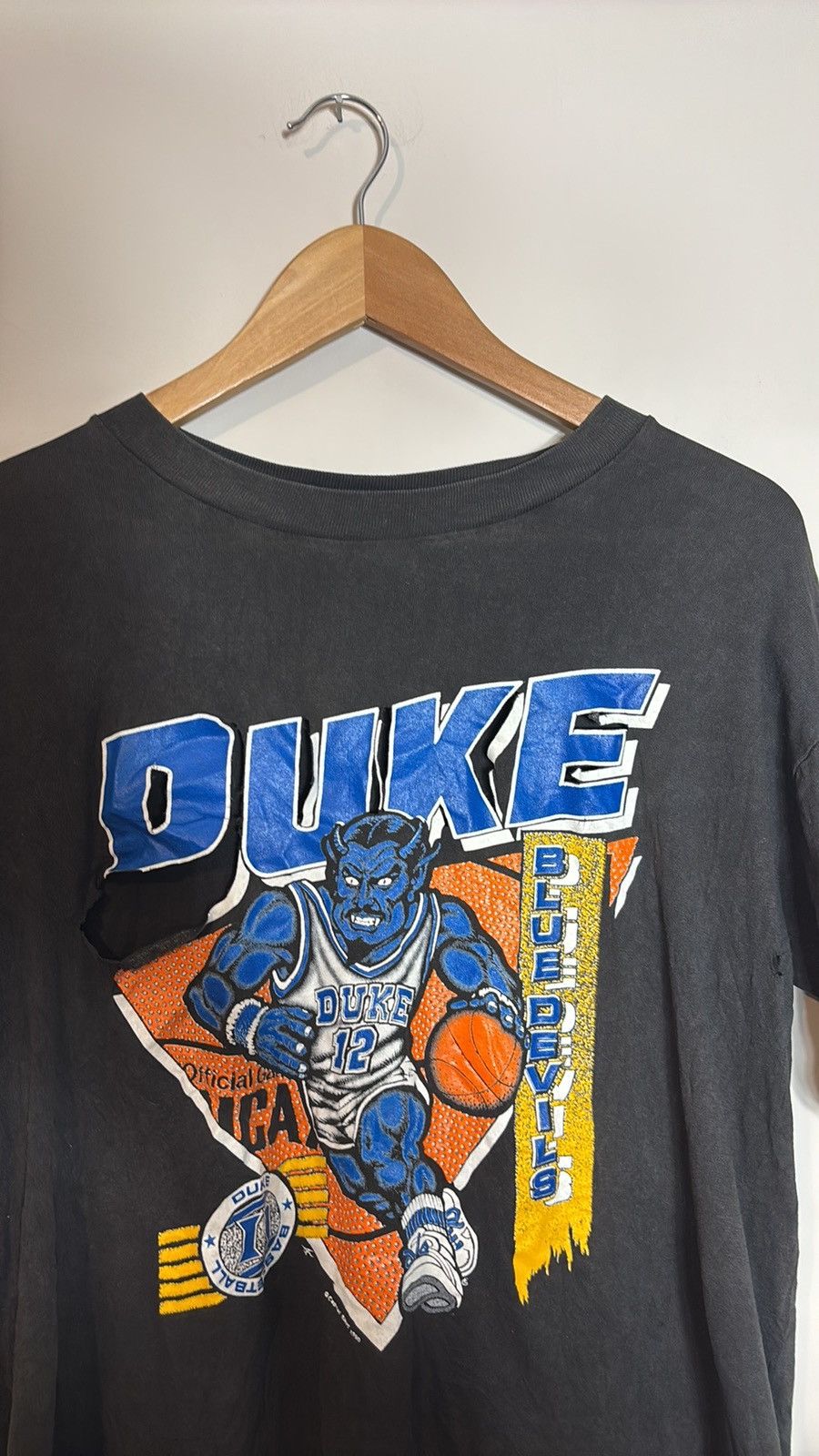 Vintage Vintage Duke Blue Devils Capitol Graphics Shirt READ Size US L / EU 52-54 / 3 - 2 Thumbnail