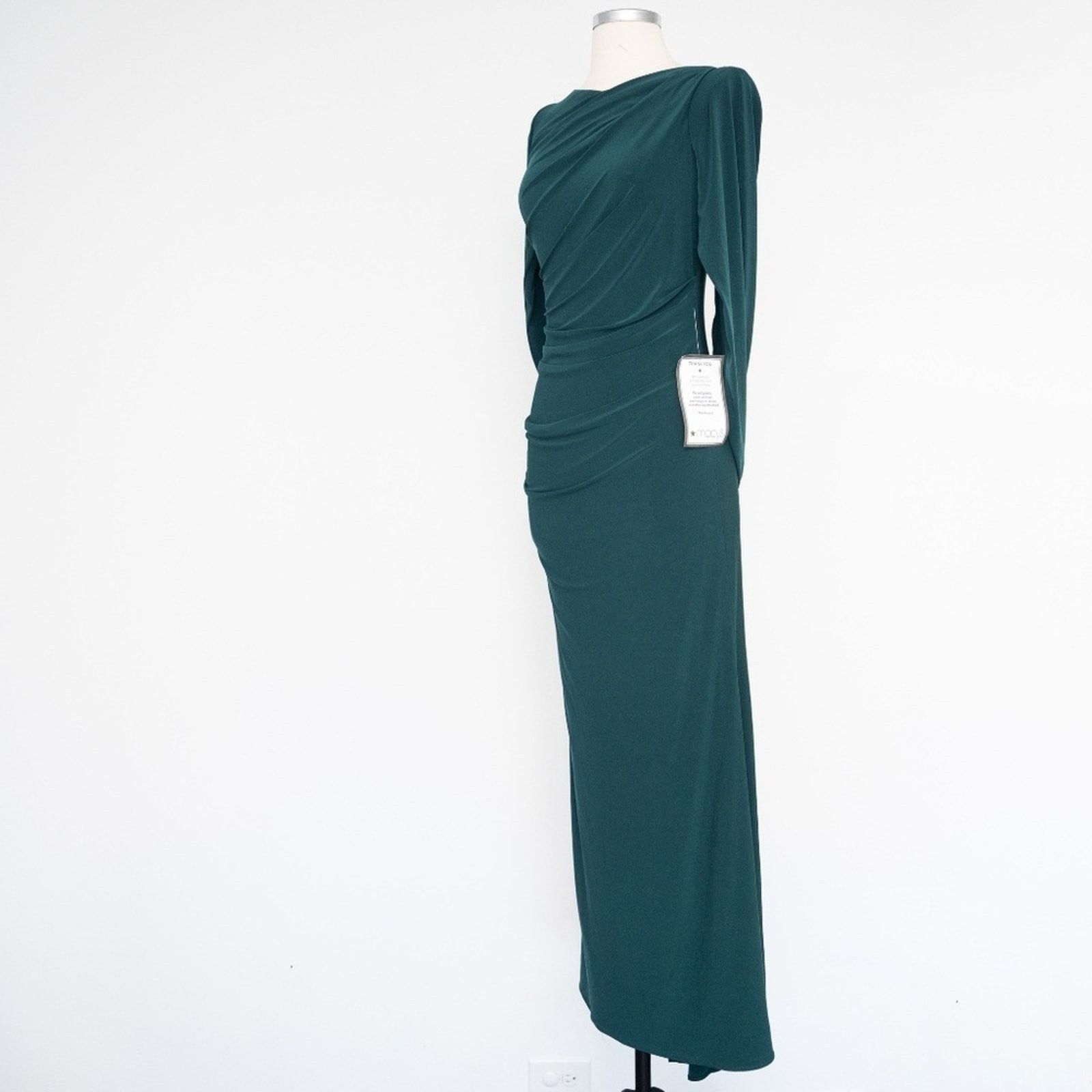 Designer Betsy & Adam. Drape-Back Gown. Size S / US 4 / IT 40 - 8 Thumbnail