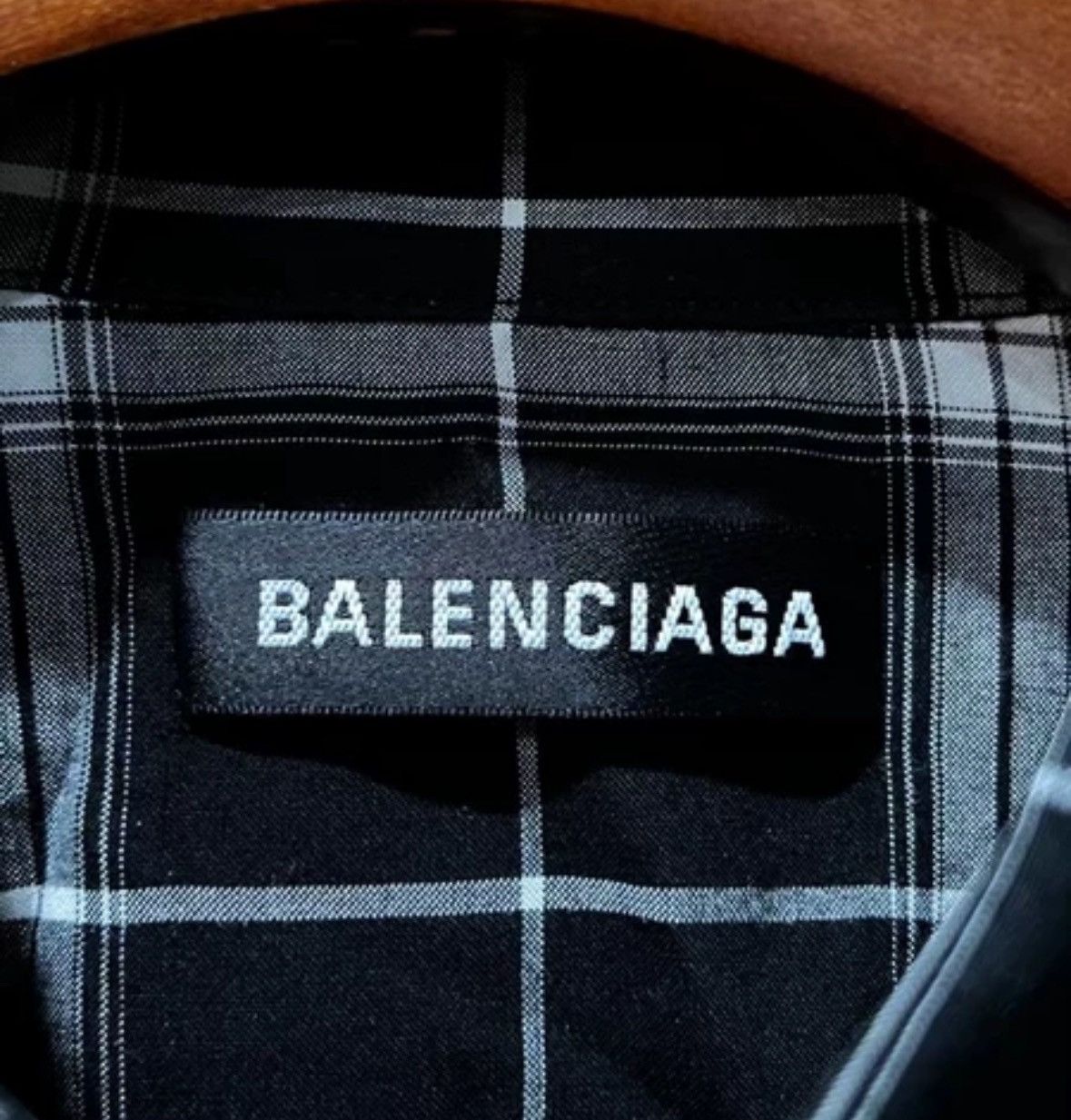 Balenciaga Balenciaga plaid back logo shirt Size US S / EU 44-46 / 1 - 4 Thumbnail