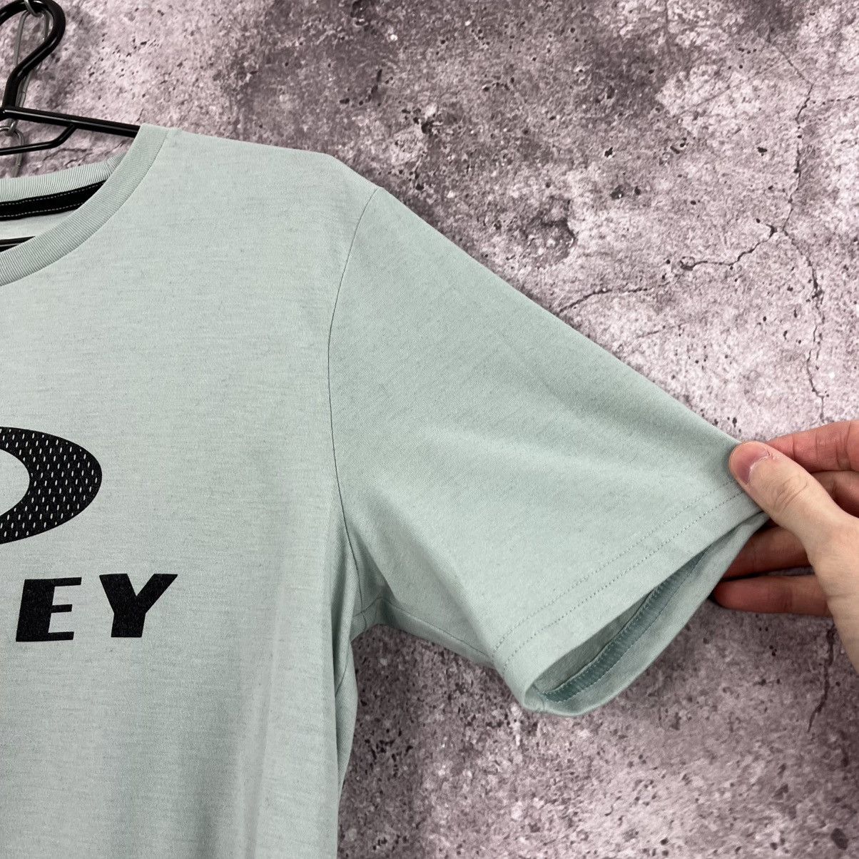 Oakley Oakley T-Shirt Centre Big Logo Y2K Street Style Size S Size US S / EU 44-46 / 1 - 4 Thumbnail