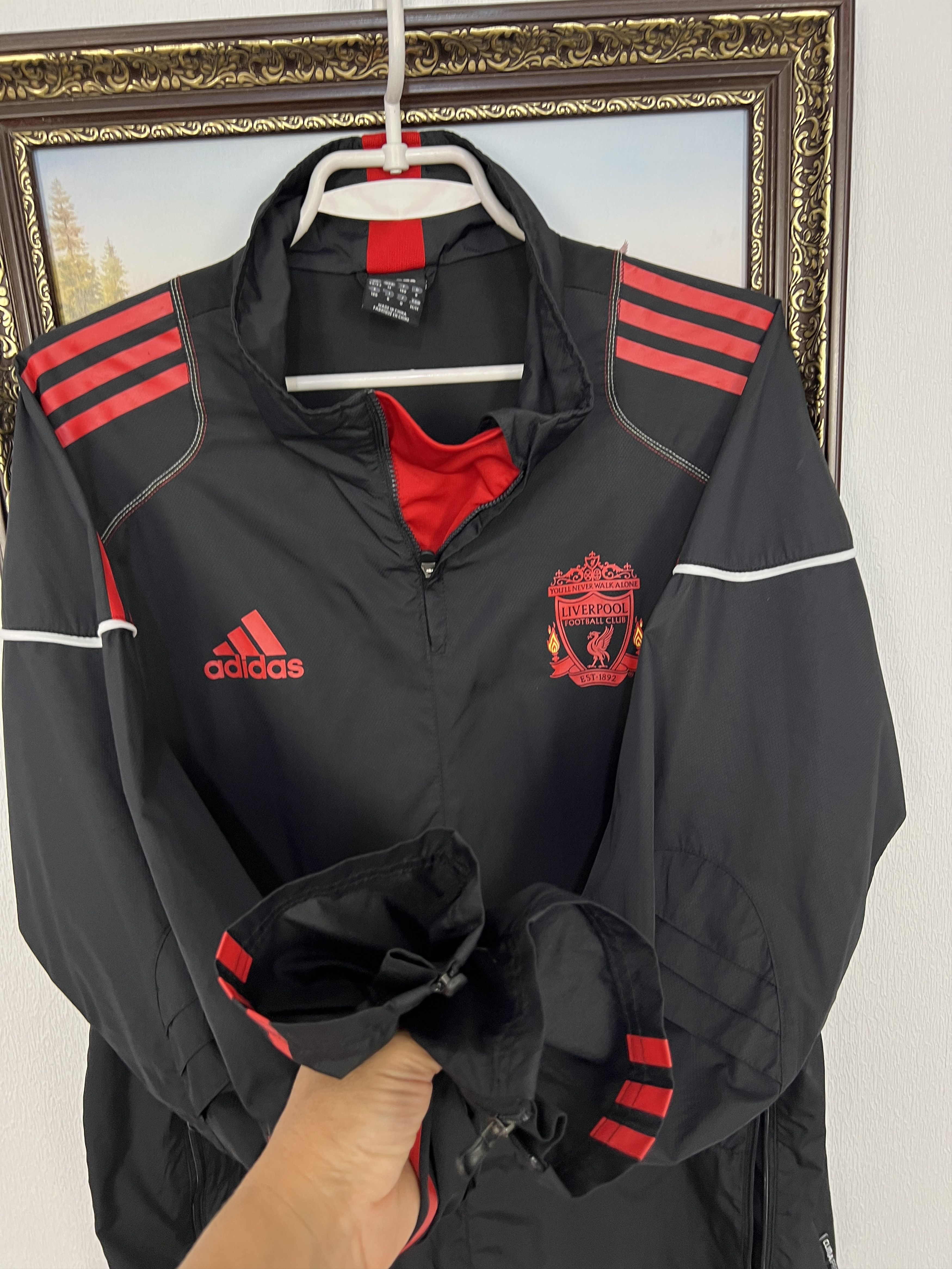 Adidas Vintage Adidas Liverpool Football Train Black Jacket Soccer Size US M / EU 48-50 / 2 - 8 Thumbnail