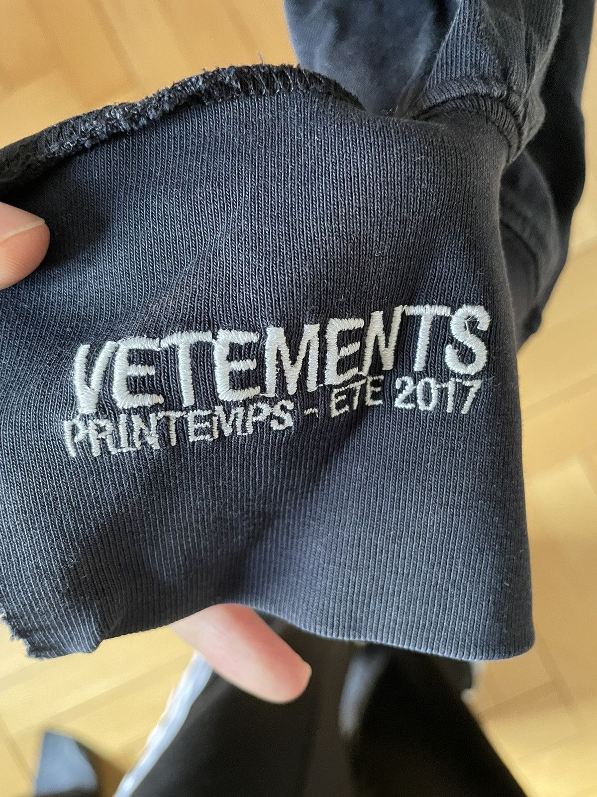Champion × Vetements Vetements x champions archive cut out sweater Size S / US 4 / IT 40 - 3 Thumbnail