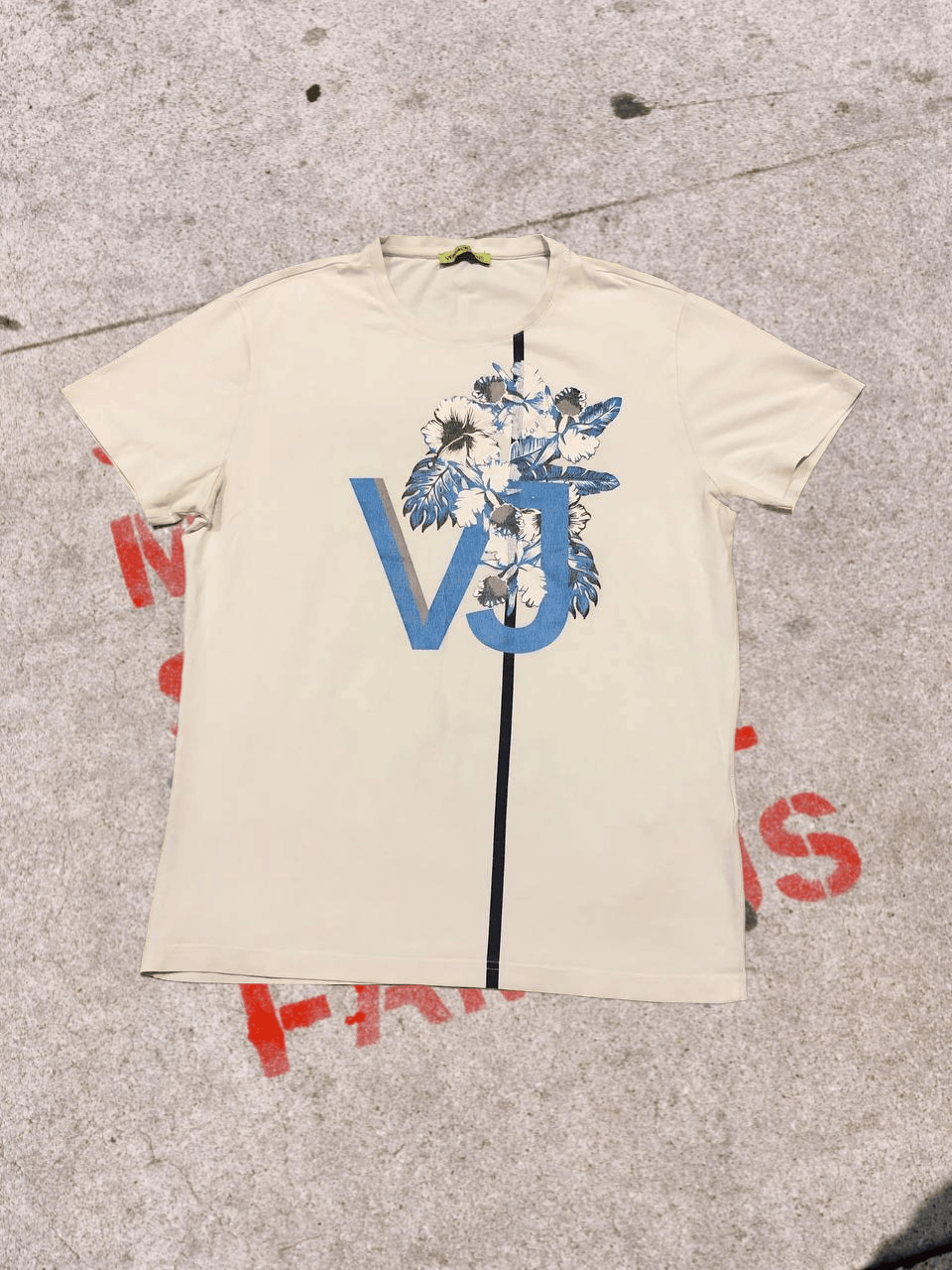 Versace VERSACE JEANS VJ BIG LOGO COTTON WHITE T-SHIRT Size US L / EU 52-54 / 3 - 1 Thumbnail