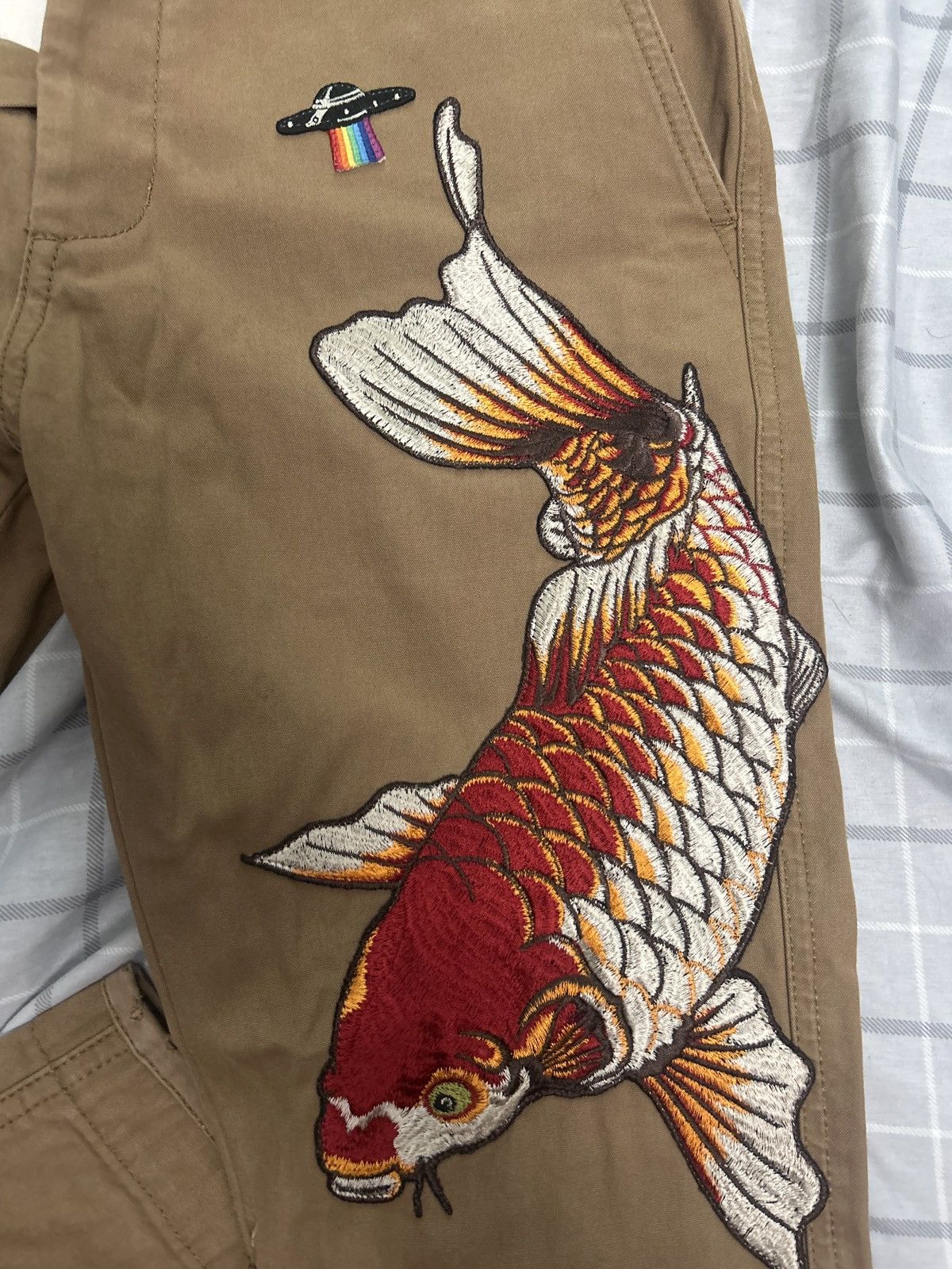 Gucci Gucci Koi Fish Embroidered Khaki Pants Size US 28 / EU 44 - 1 Thumbnail