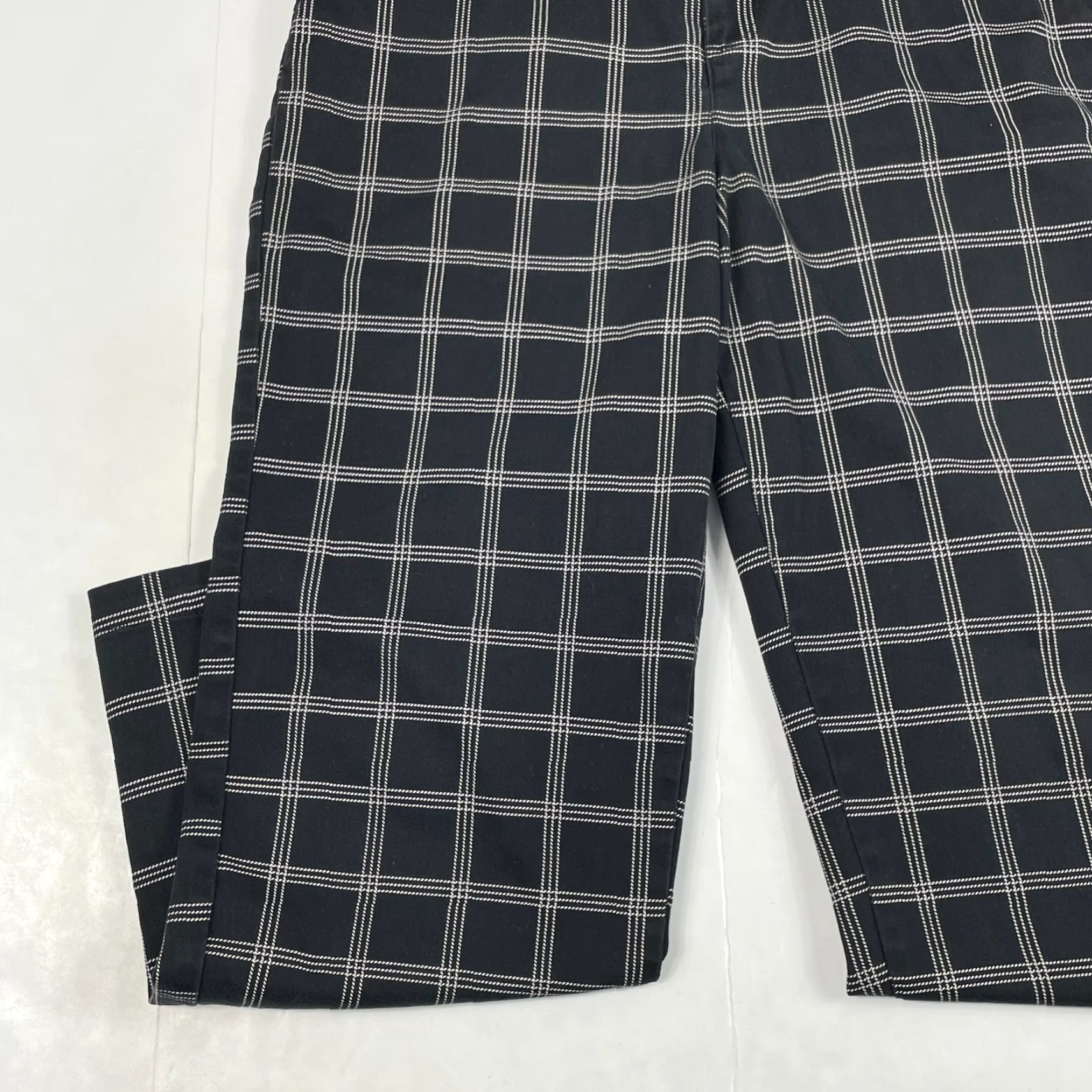 Vans VANS Pants Women 26 x 27 Black Breana Plaid Chino Straight Leg Skater Skateboard Size 26" / US 2 / IT 38 - 5 Thumbnail