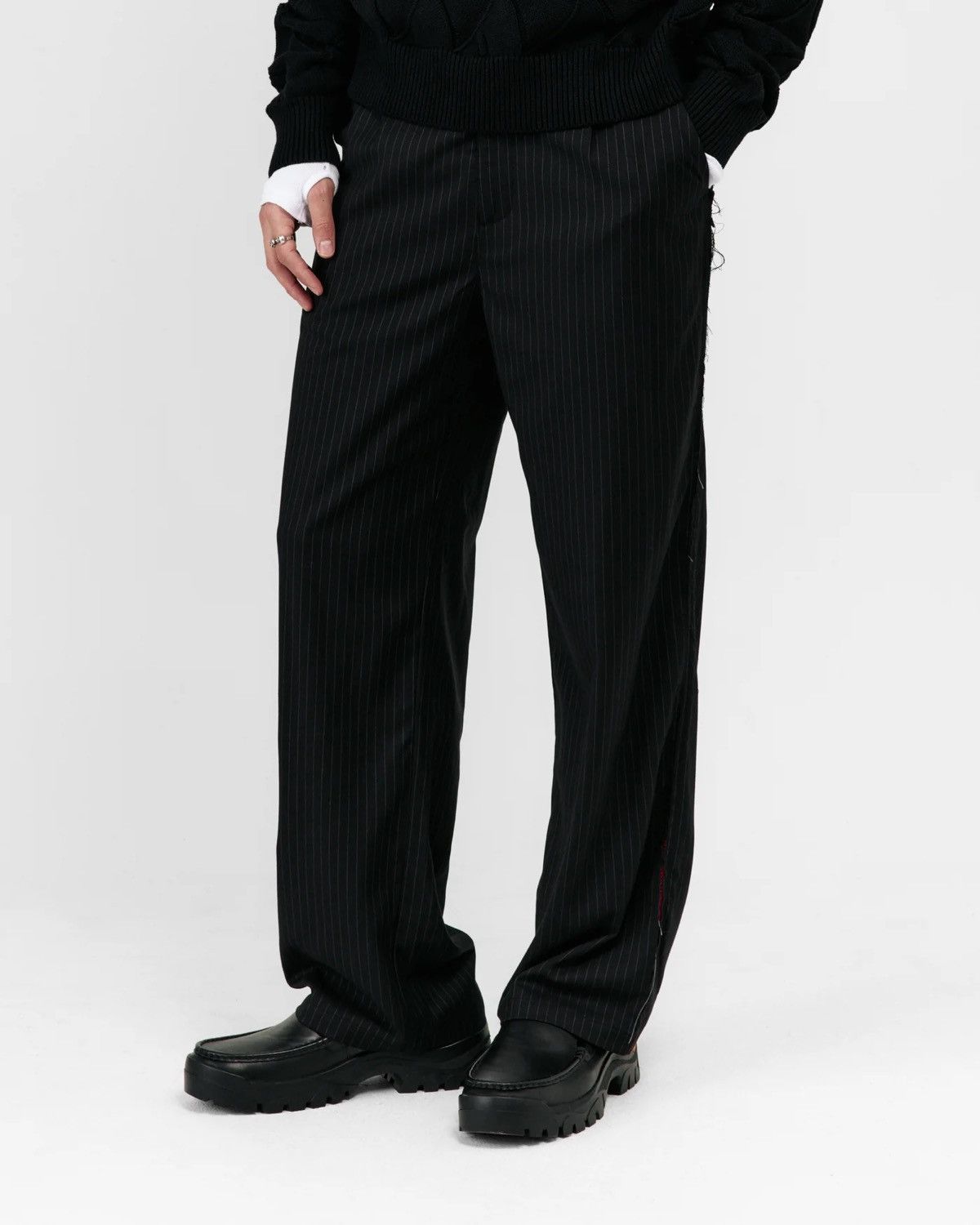 No Maintenance RAW EDGE PINSTRIPE DOUBLE PLEATED TROUSERS Size US 34 / EU 50 - 4 Thumbnail