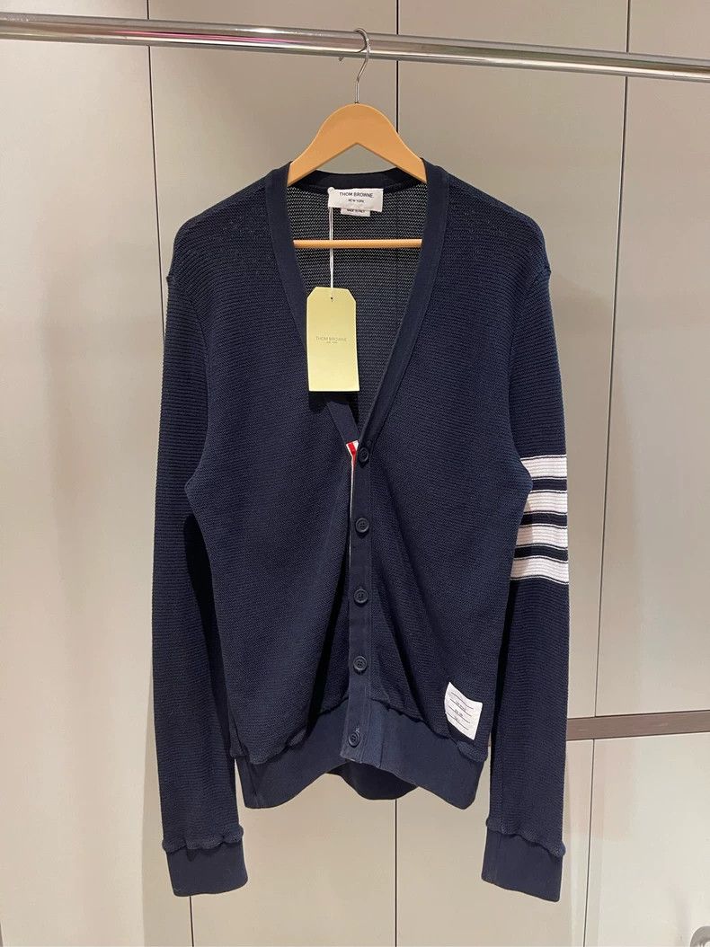 Thom Browne Thom browne Navy blue classic four-striped knitted cardigan Size US L / EU 52-54 / 3 - 1 Thumbnail