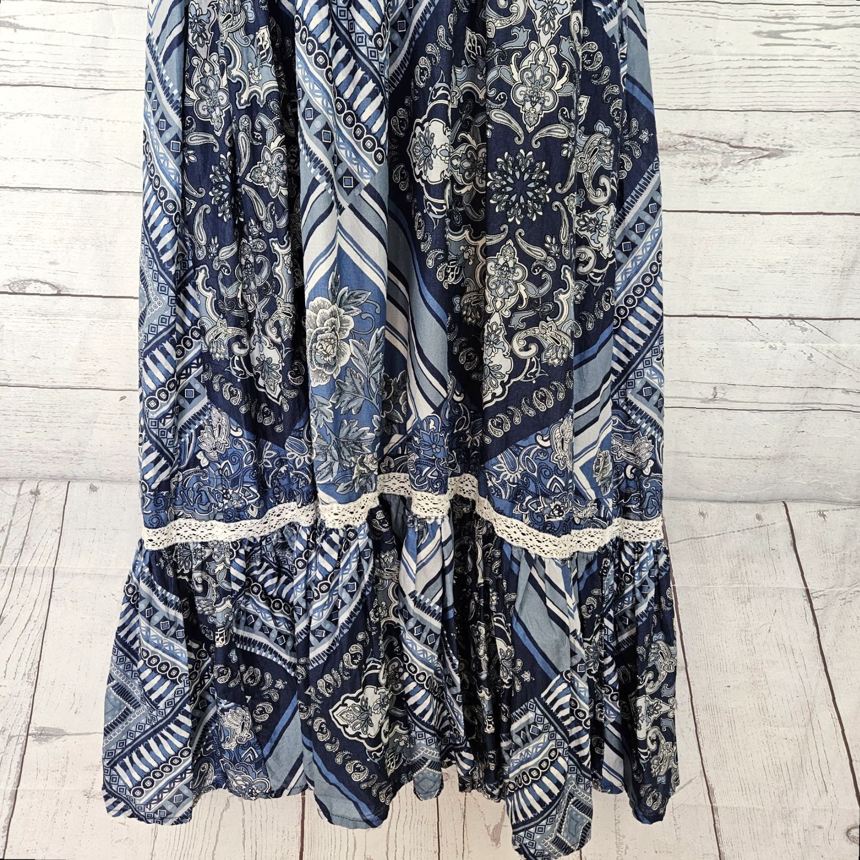 Lucky Brand Lucky Brand Maxi Dress Womens Size M Blue White Sleeveless Cotton Printed 52" Length 19.5" Width | Girls? Mens? - No, keep endgender if applicable. Size M / US 6-8 / IT 42-44 - 3 Thumbnail