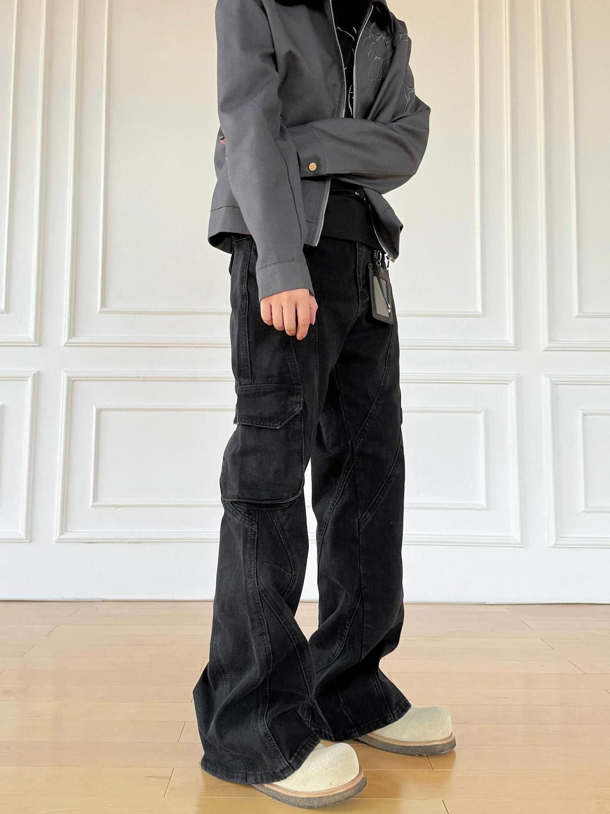 Other Black Flared Cargo Pants Size US 32 / EU 48 - 2 Thumbnail