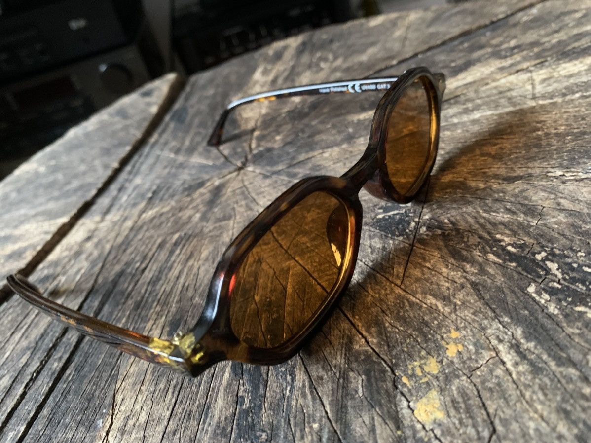 Vintage Vintage tortoise shell sunglasses Size ONE SIZE - 3 Thumbnail