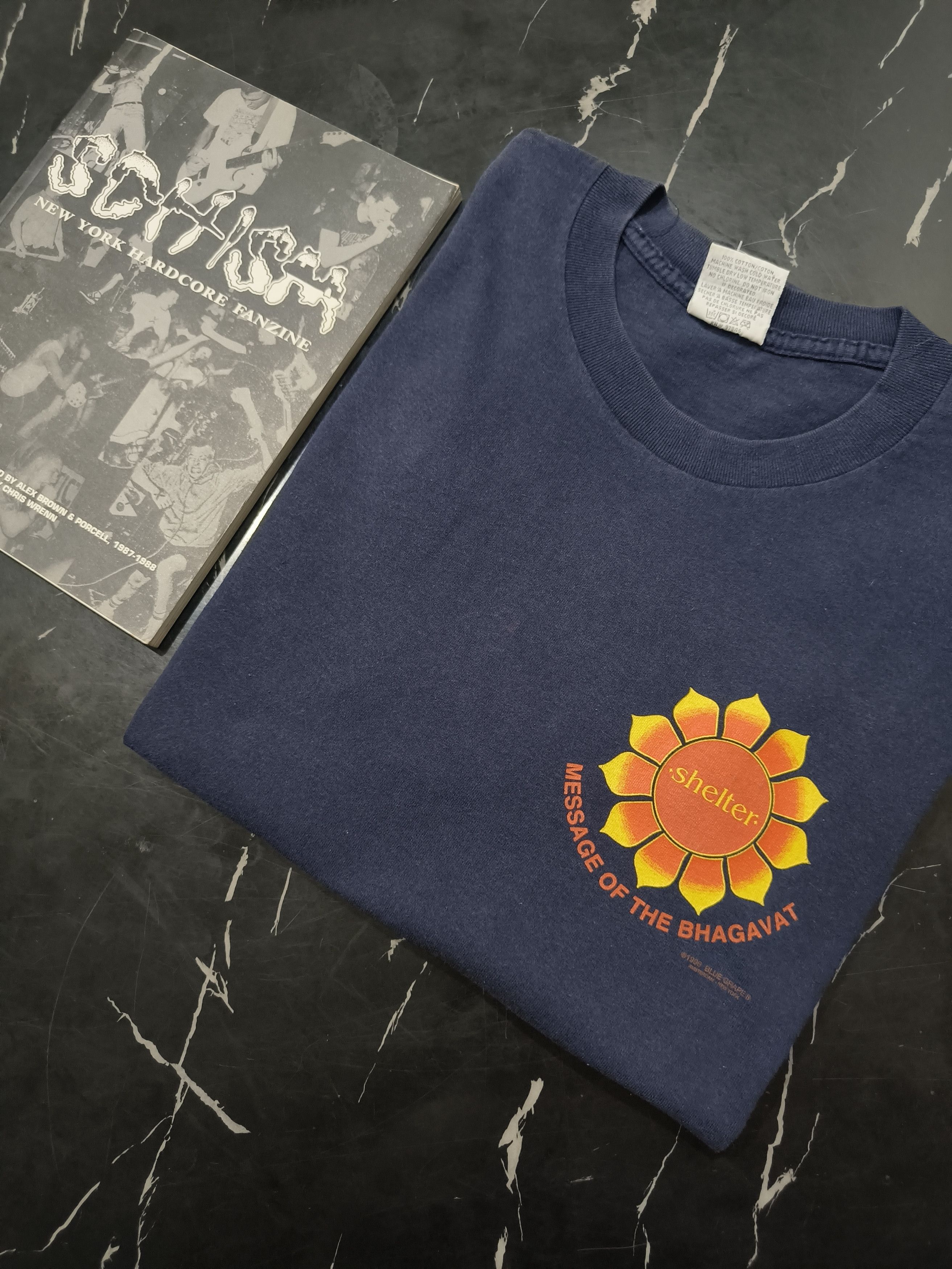 Band Tees Vintage 90s Shelter "Message of the bhagavat" shirt Size US L / EU 52-54 / 3 - 1 Thumbnail