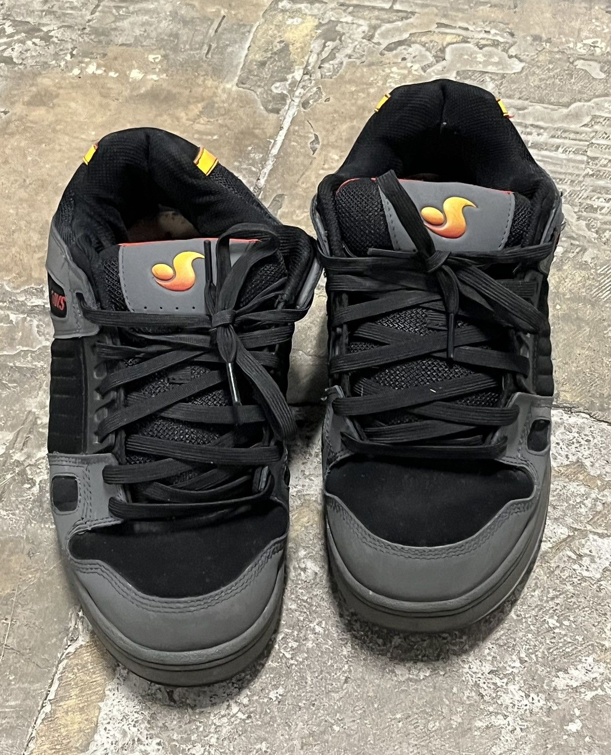 DVS × Vintage Vintage DVS skater shoes chunky bulky shoe size 10.5 no box Size US 10.5 / EU 43-44 - 3 Thumbnail
