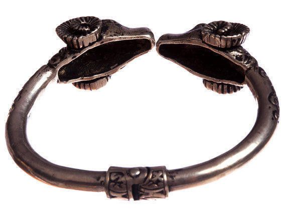 Designer Sterling Silver Double Headed Ram Spring Unisex Bracelet Size ONE SIZE - 4 Thumbnail