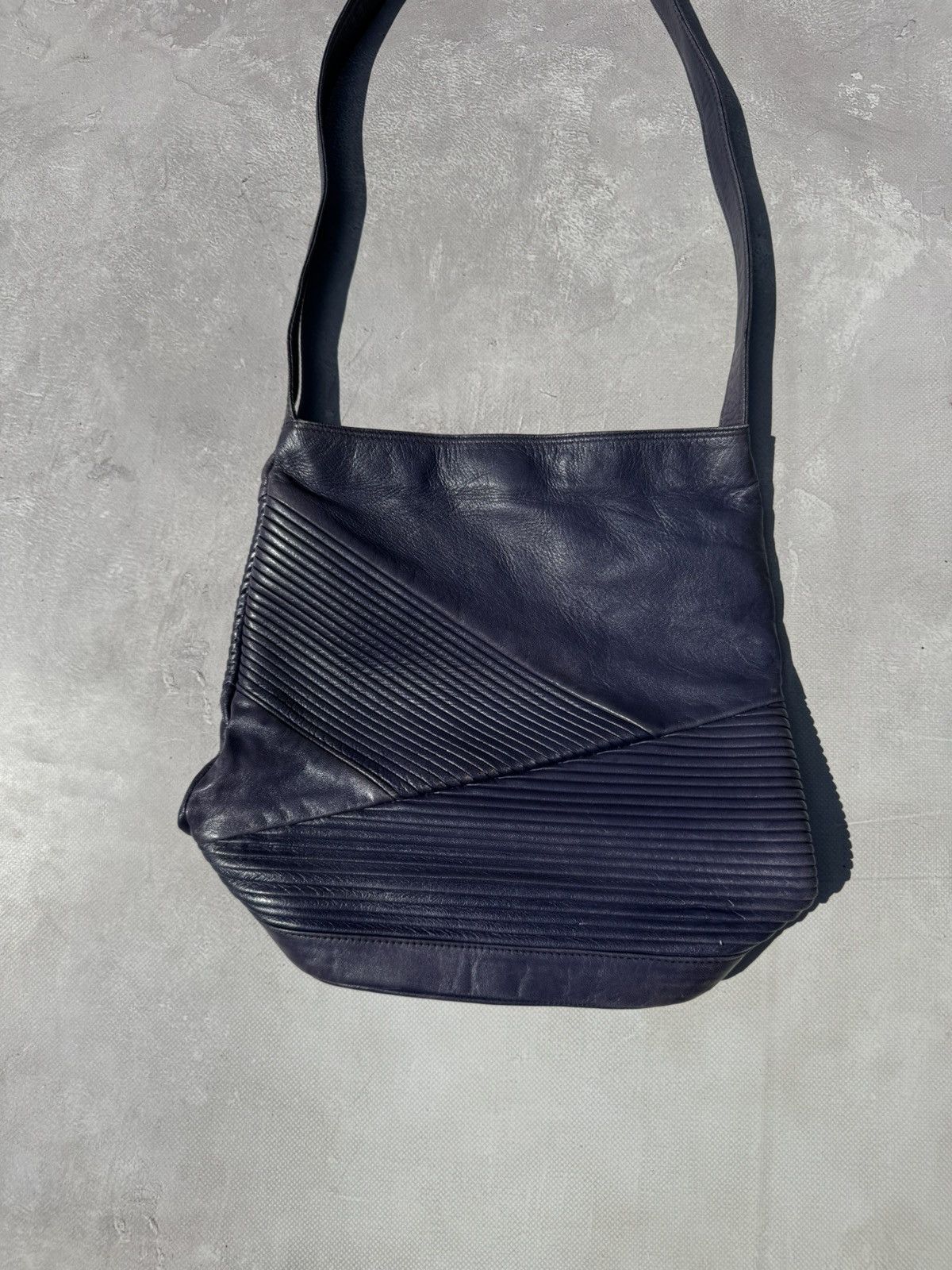 Versace Archive Gianni Versace Leather Shoulder Bag Size ONE SIZE - 1 Thumbnail