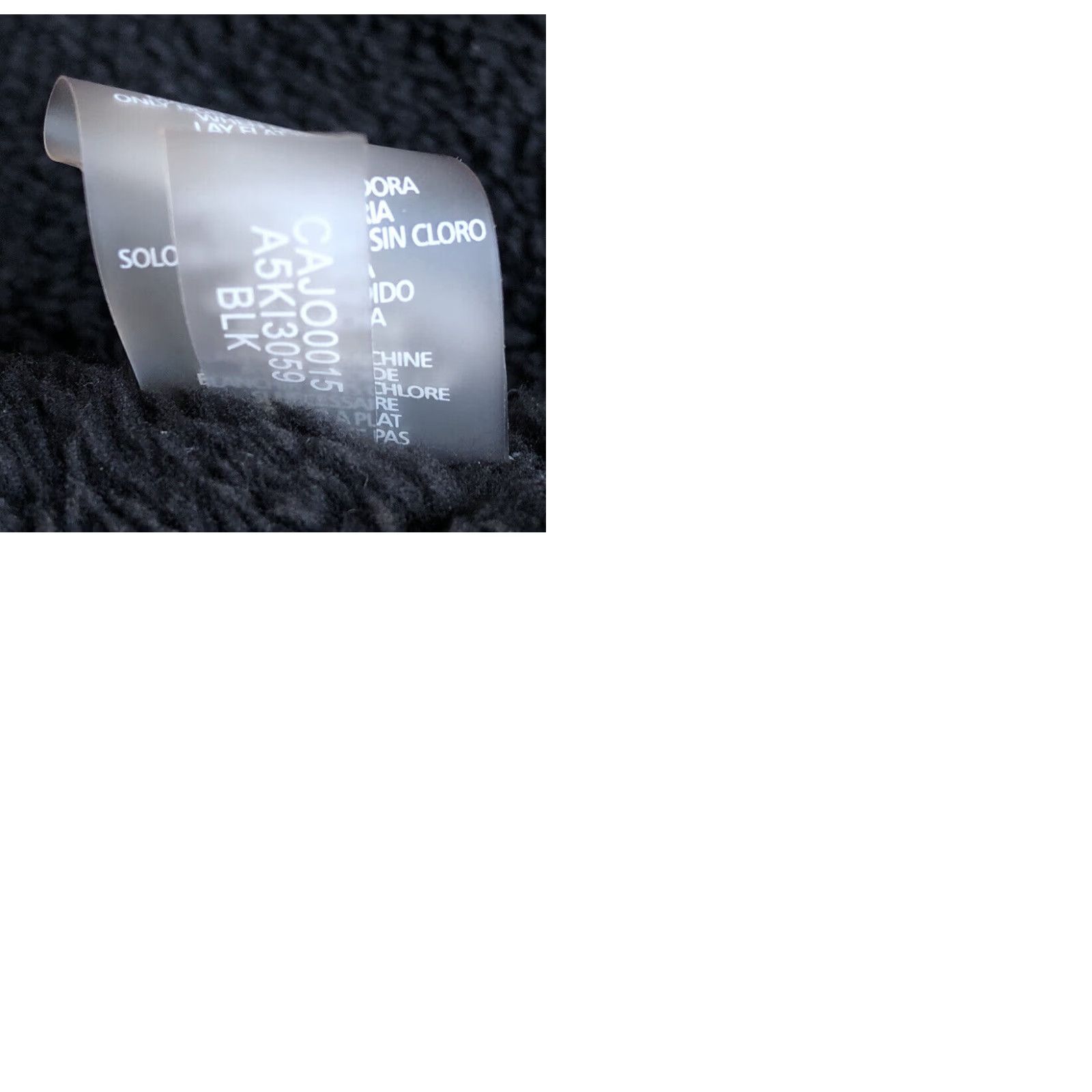 Calvin Klein VINTAGE Calvin Klein Scarf Gray & Black RN#54163 CA#57151 Women's Scarf Gray Black RN#54163 CA#57151 Size ONE SIZE - 9 Thumbnail
