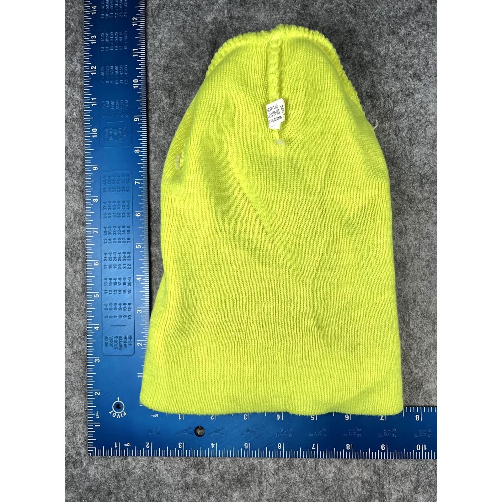 Vintage Knit Beanie Mens One Size Yellow Solid Soft Stretch Winter Warm Casual Hat Size ONE SIZE - 4 Thumbnail