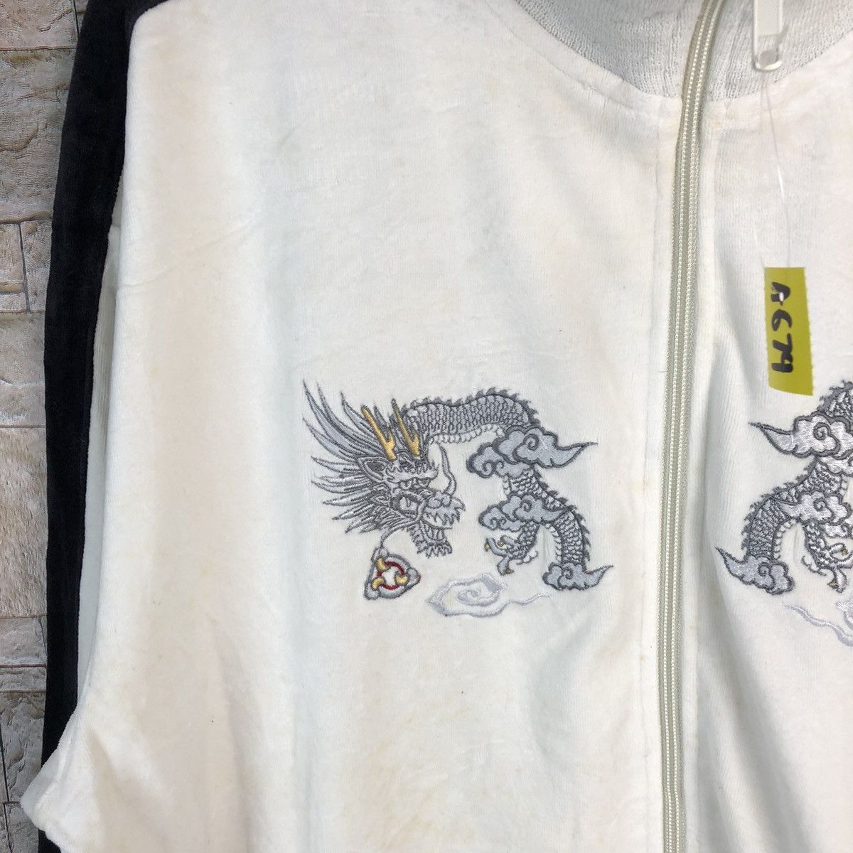 Edition Japan Defective Struct double dragon japan White sweater #A674 Size US XL / EU 56 / 4 - 9 Thumbnail