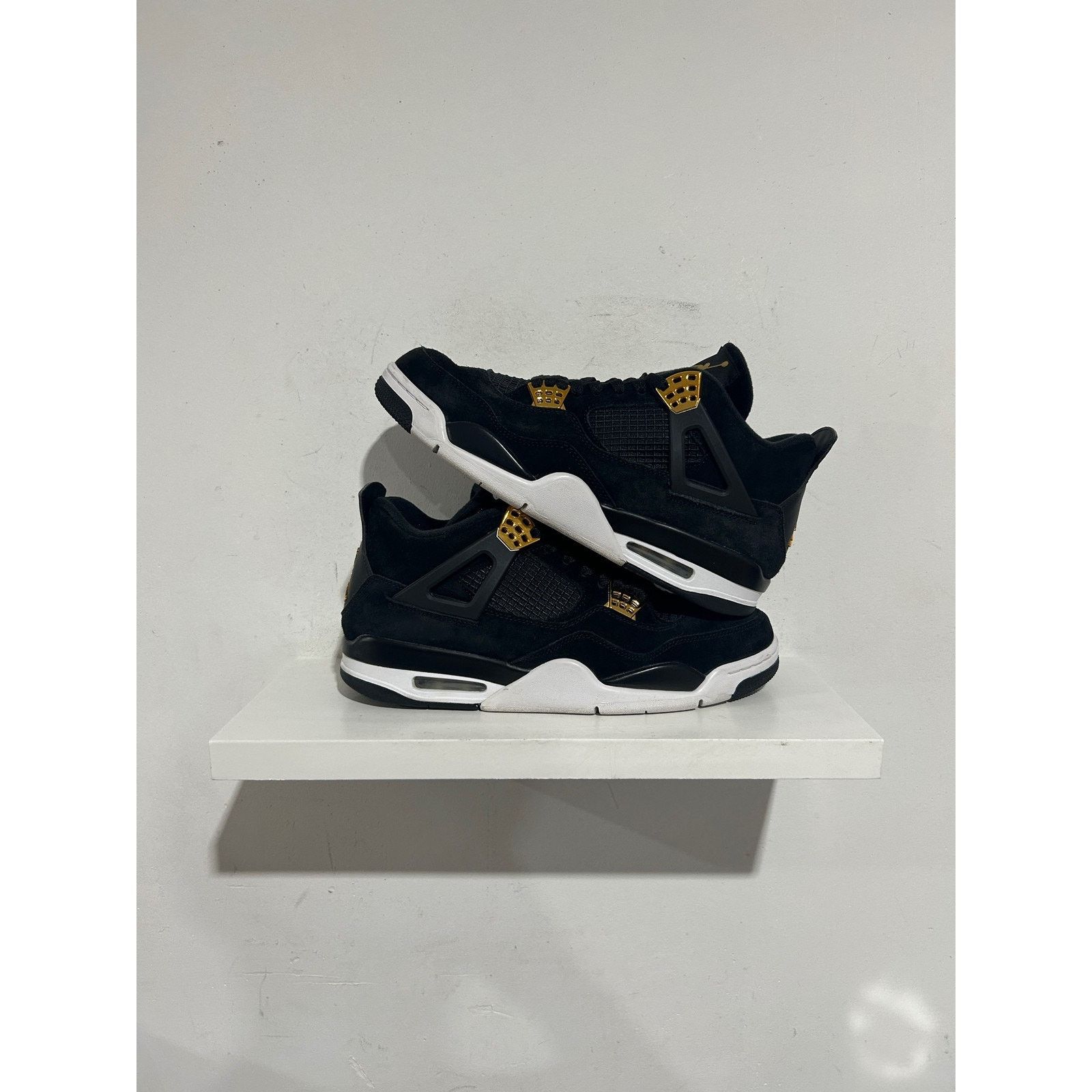Nike JORDAN 4 RETRO ROYALTY SIZE 11 PREOWNED Size US 11 / EU 44 - 1 Thumbnail
