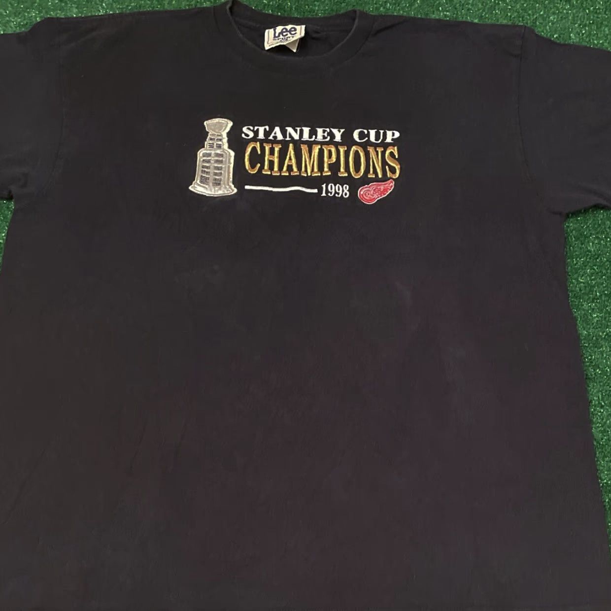 Vintage VINTAGE 90s Detroit Red Wings Stanley Cup Champions 1998 Vintage Shirt Mens XL Black Embroidered Detroit Red Wings Mens XL 90s Shirt Size US XL / EU 56 / 4 - 3 Thumbnail
