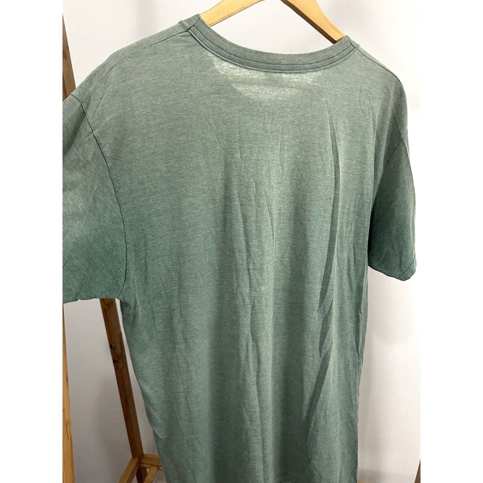 Fruit Of The Loom VTG Gradient Sun Faded Soft Worn Paper Thin Burnout Pocket Blank T-Shirt Size L Size US L / EU 52-54 / 3 - 5 Thumbnail