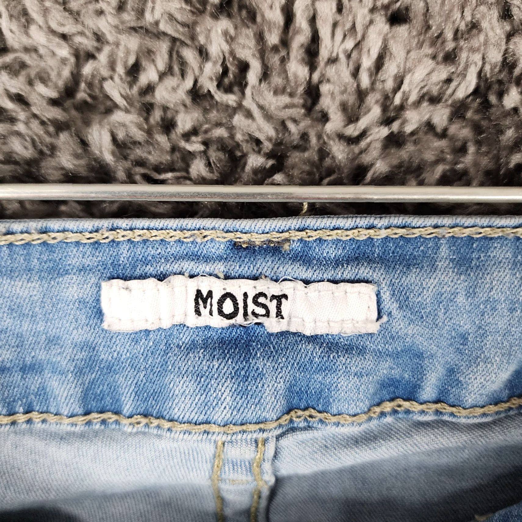 Vintage Moist Jeans Skinny Distressed Light Wash Women 36 Inseam 28in Blue Womens Medium? Size 25" / US 0 / IT 36 - 3 Thumbnail