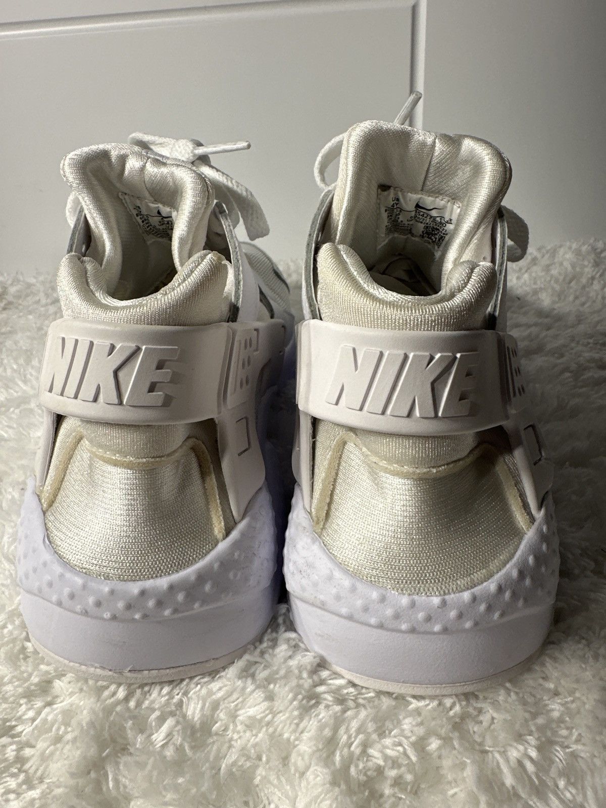 Nike Nike Huarache Run GS Whiteout White Sneakers Size US 5.5 / IT 35.5 - 4 Thumbnail