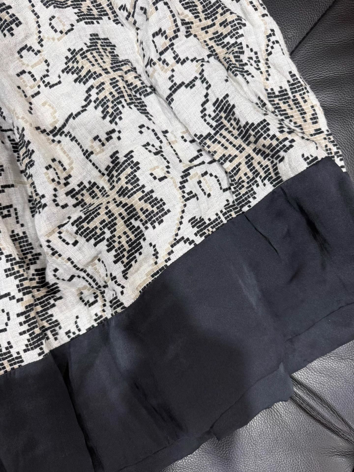 Dries Van Noten Dries Van Noten Woven Patchwork Long Skirt K20 Size 25" / US 0 / IT 36 - 4 Thumbnail